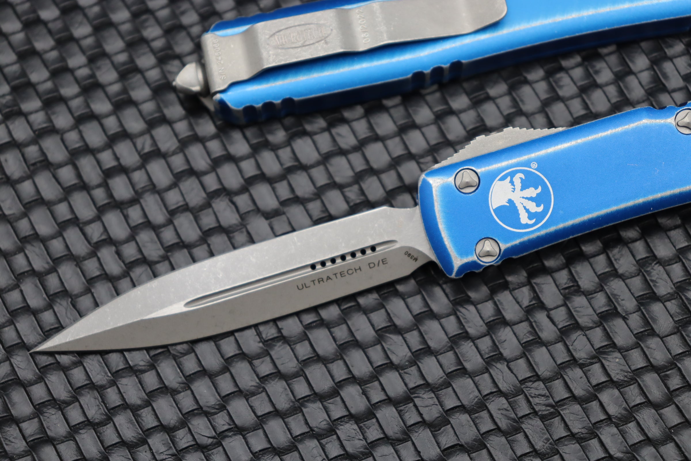 Microtech Ultratech Ultimate Double Edge Tactical Knife - Distressed Blue