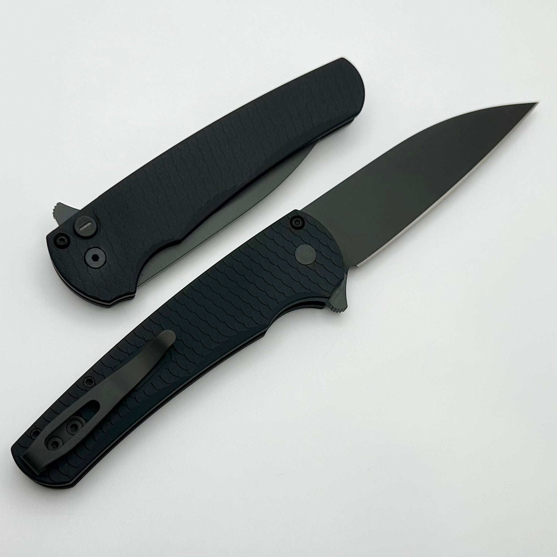 Pro-Tech Malibu Operator: Premium Dragon Scale Black Handle with DLC MagnaCut Wharncliffe Blade