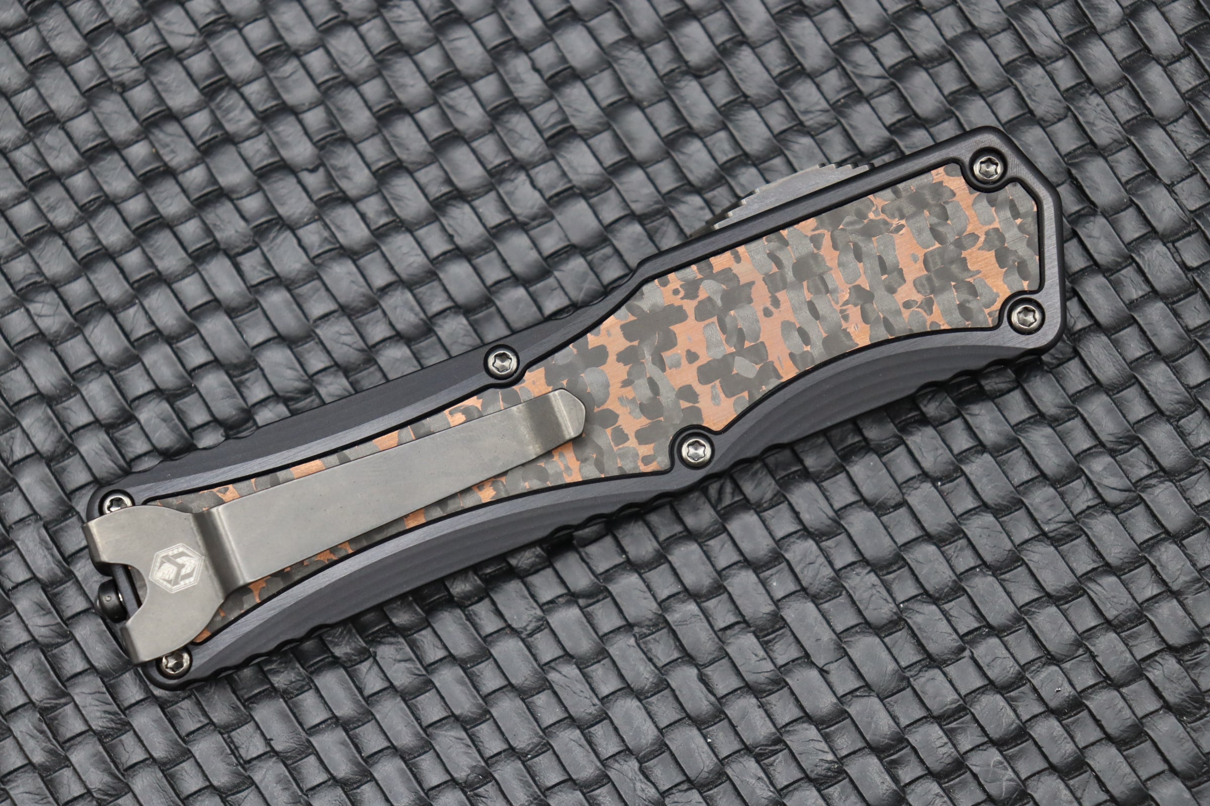 Heretic Knives Colossus Vegas Forge DLC Razor Wire Damascus & Snakeskin Copper Fat Carbon - Premium Tactical Folding Knife