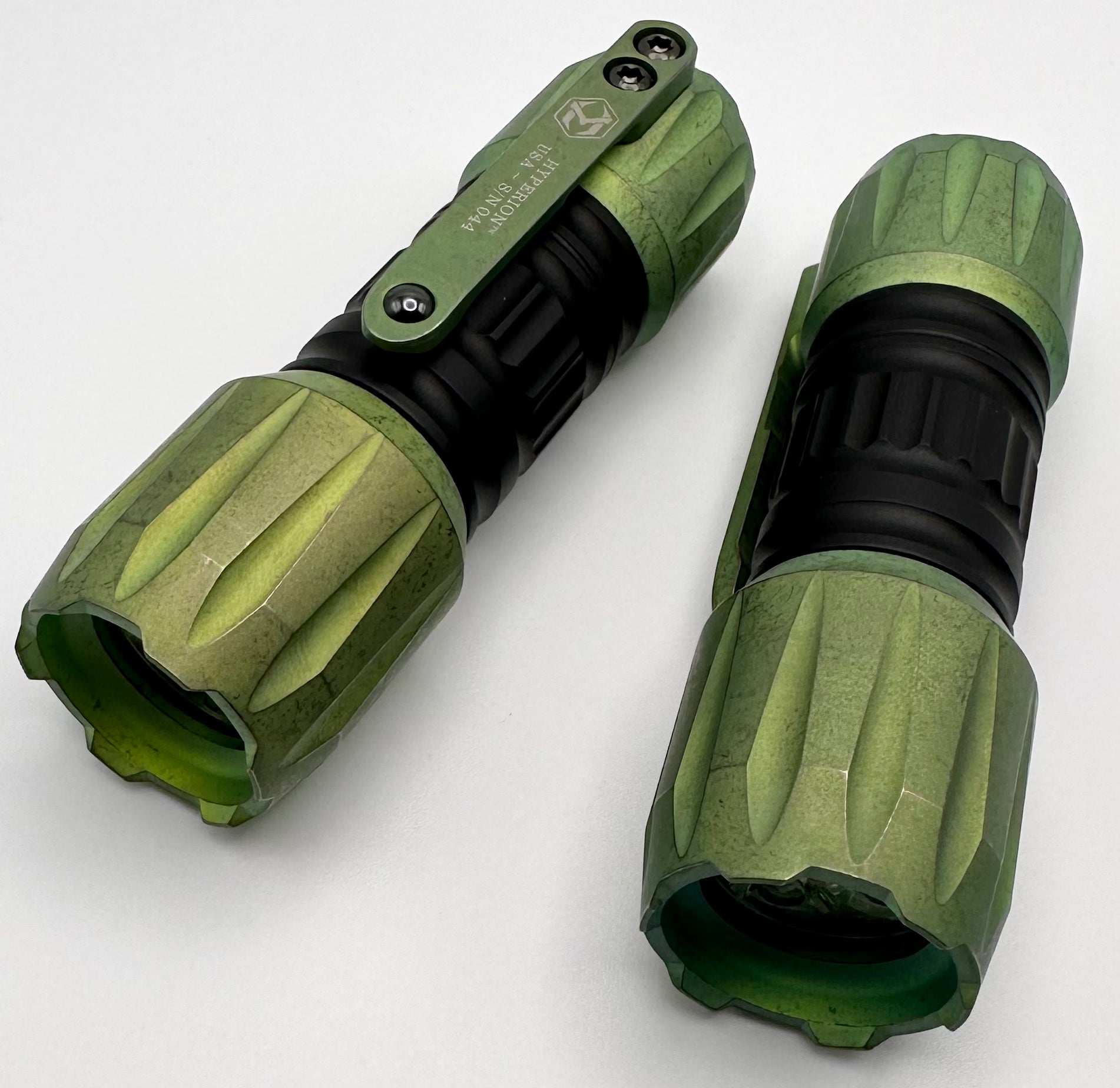Ultimate Heretic Knives Hyperion Flashlight - Antique Green Titanium & Black Aluminum Design