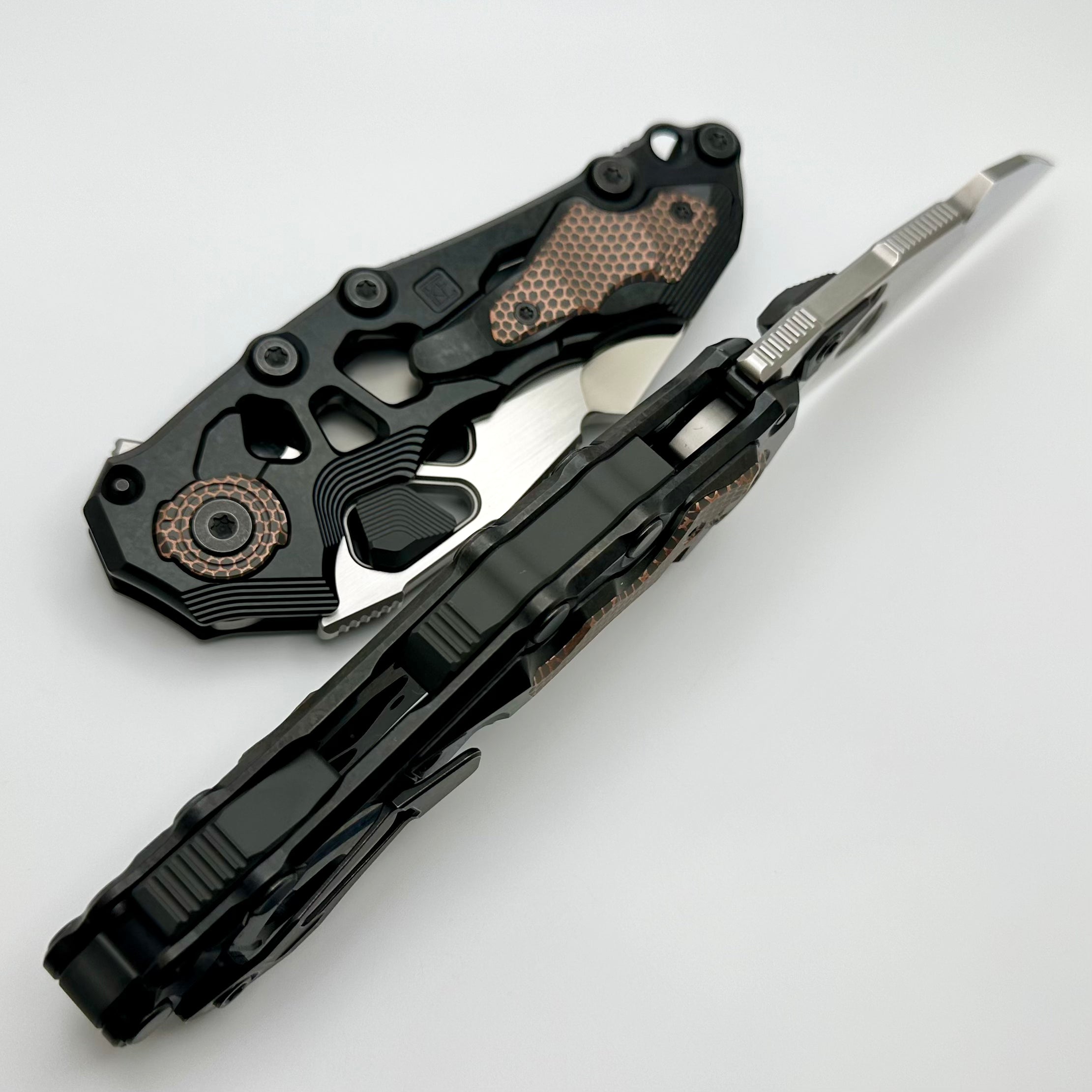 Premium Custom Knife Factory Traktor Crystal Ti/Superconductor & Tri-Tone M398 Folding Knife