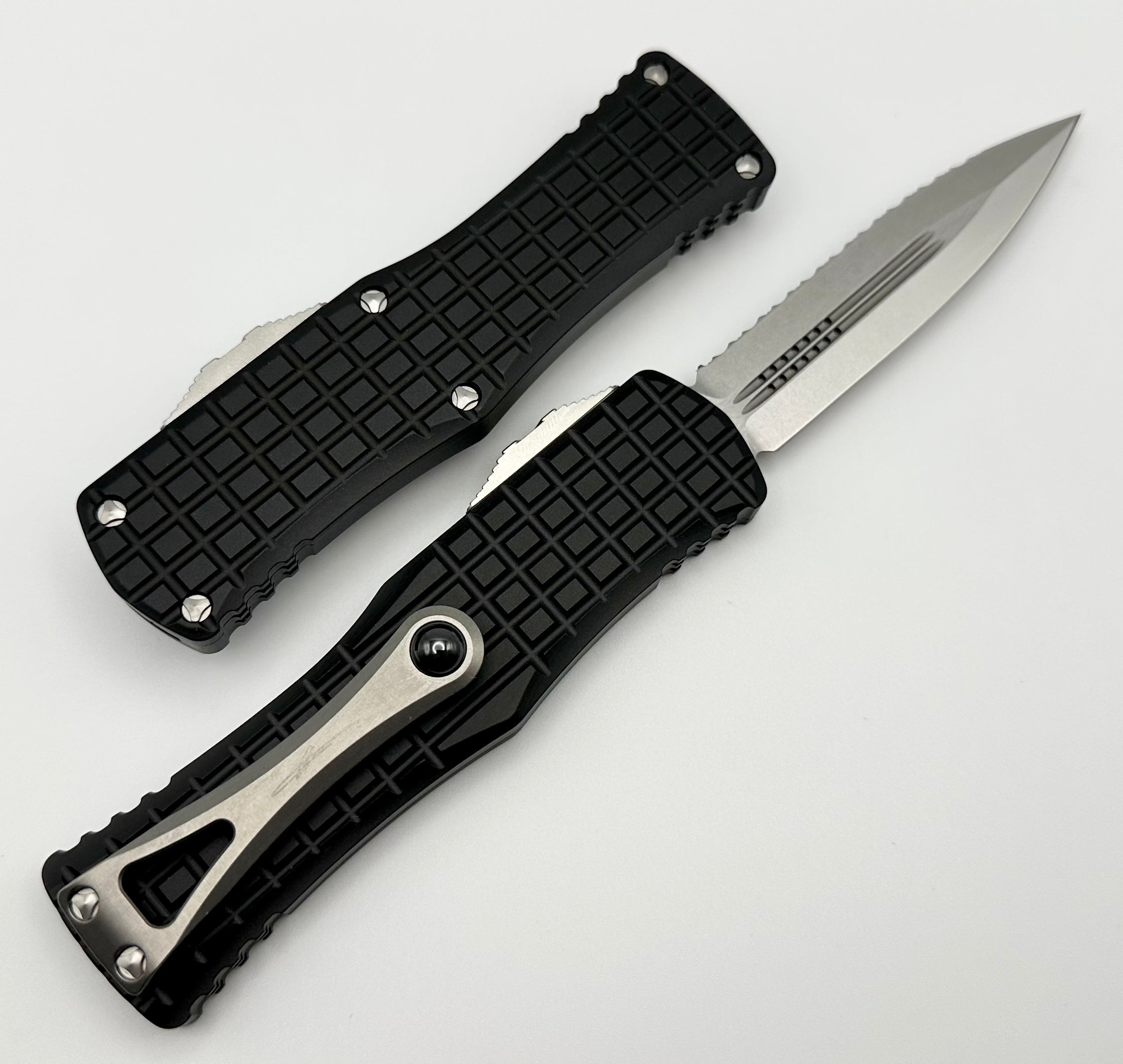 Microtech Hera Frag Signature Series: Premium Stonewash Full Serrated Double Edge Knife