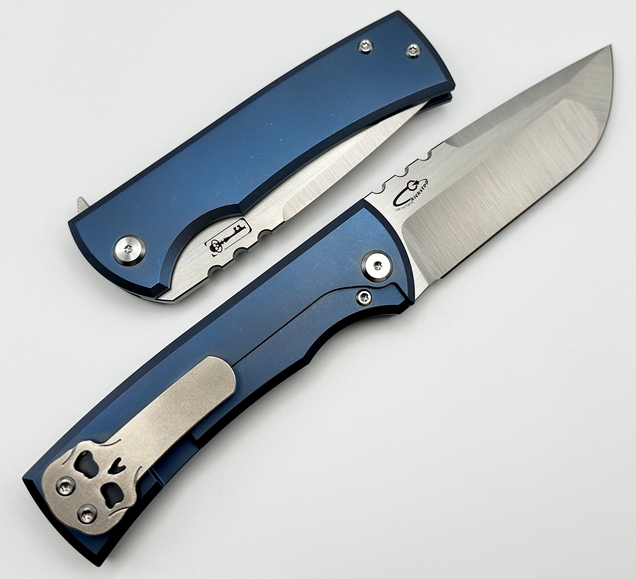 Chaves Knives Redencion 229 Kickstop Exclusive - Blue Titanium & M390 Drop Point Blade