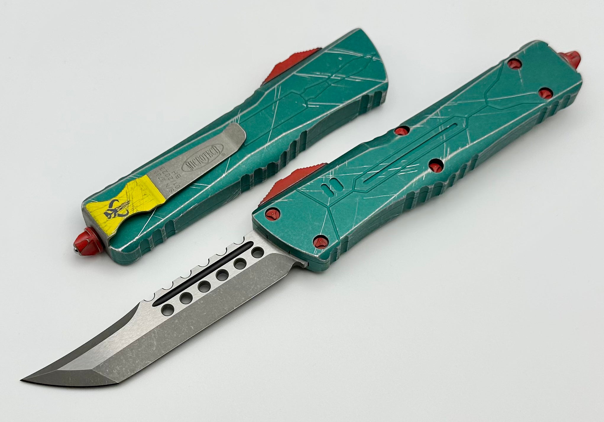 Ultimate Microtech Combat Troodon Hellhound Bounty Hunter - Premium Tactical OTF Knife