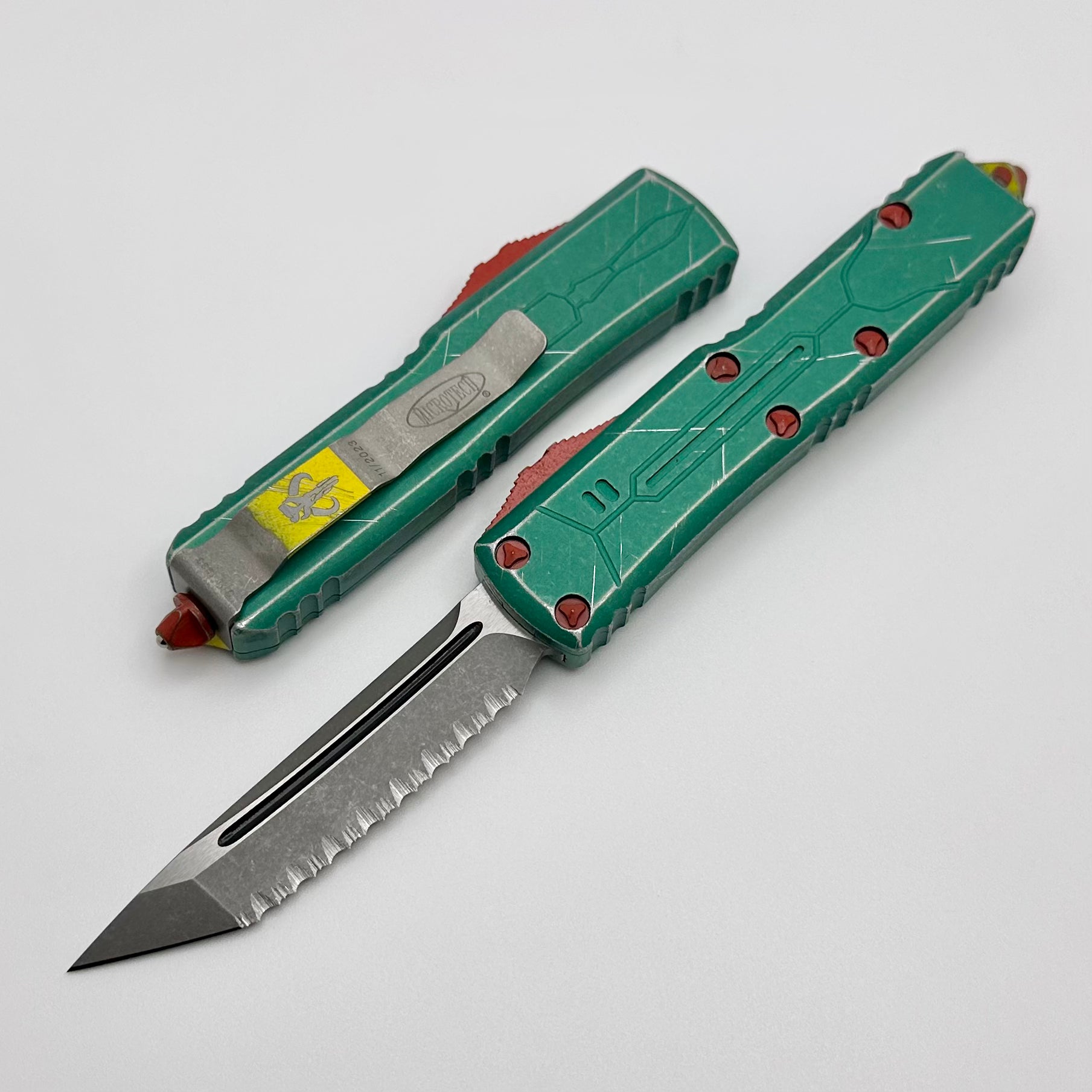Microtech UTX-85 Bounty Hunter Apocalyptic Full Serrated EDC Knife