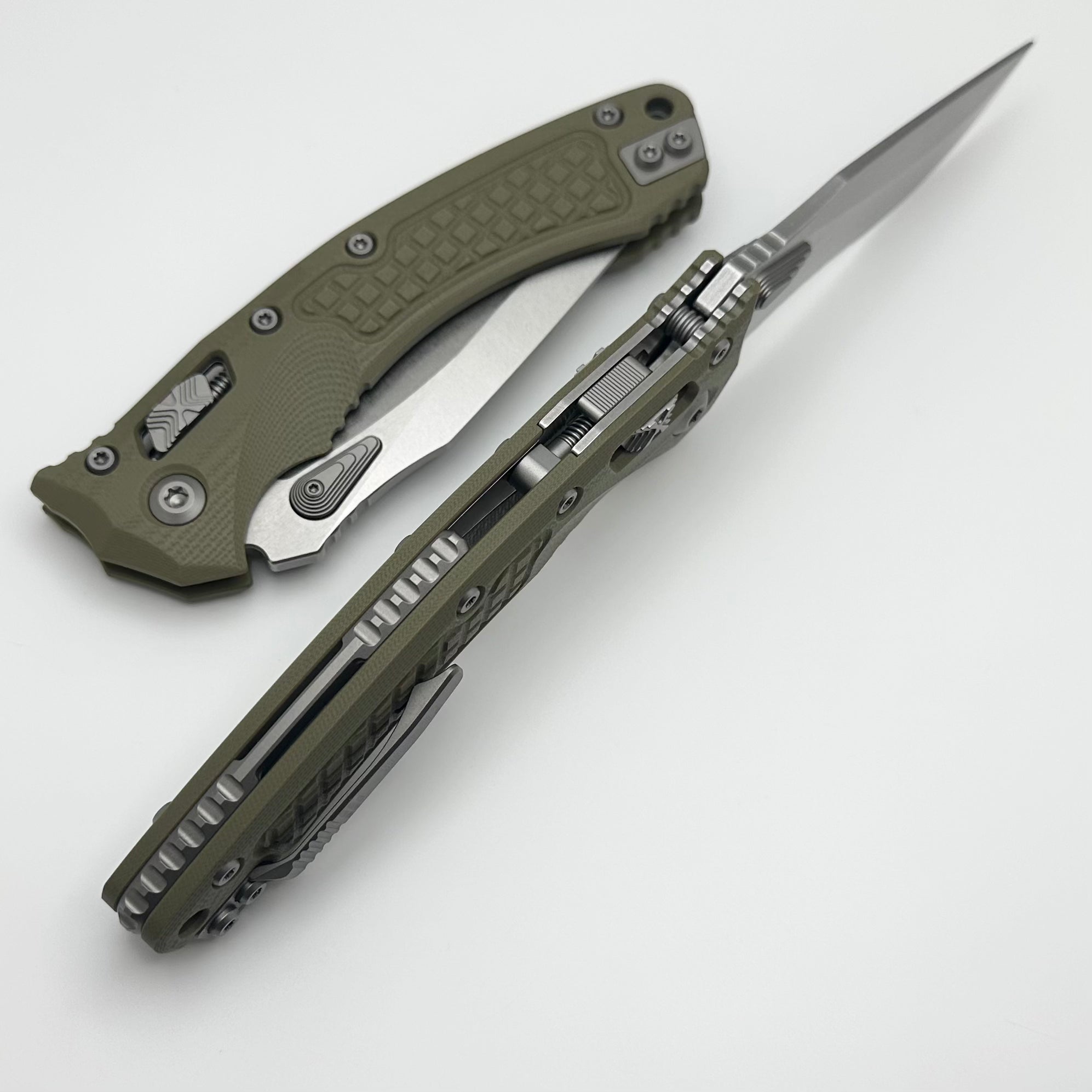 Microtech Amphibian RAM LOK Ultimate Tactical Knife - OD Green Frag G-10 & Serrated Stonewash M390MK