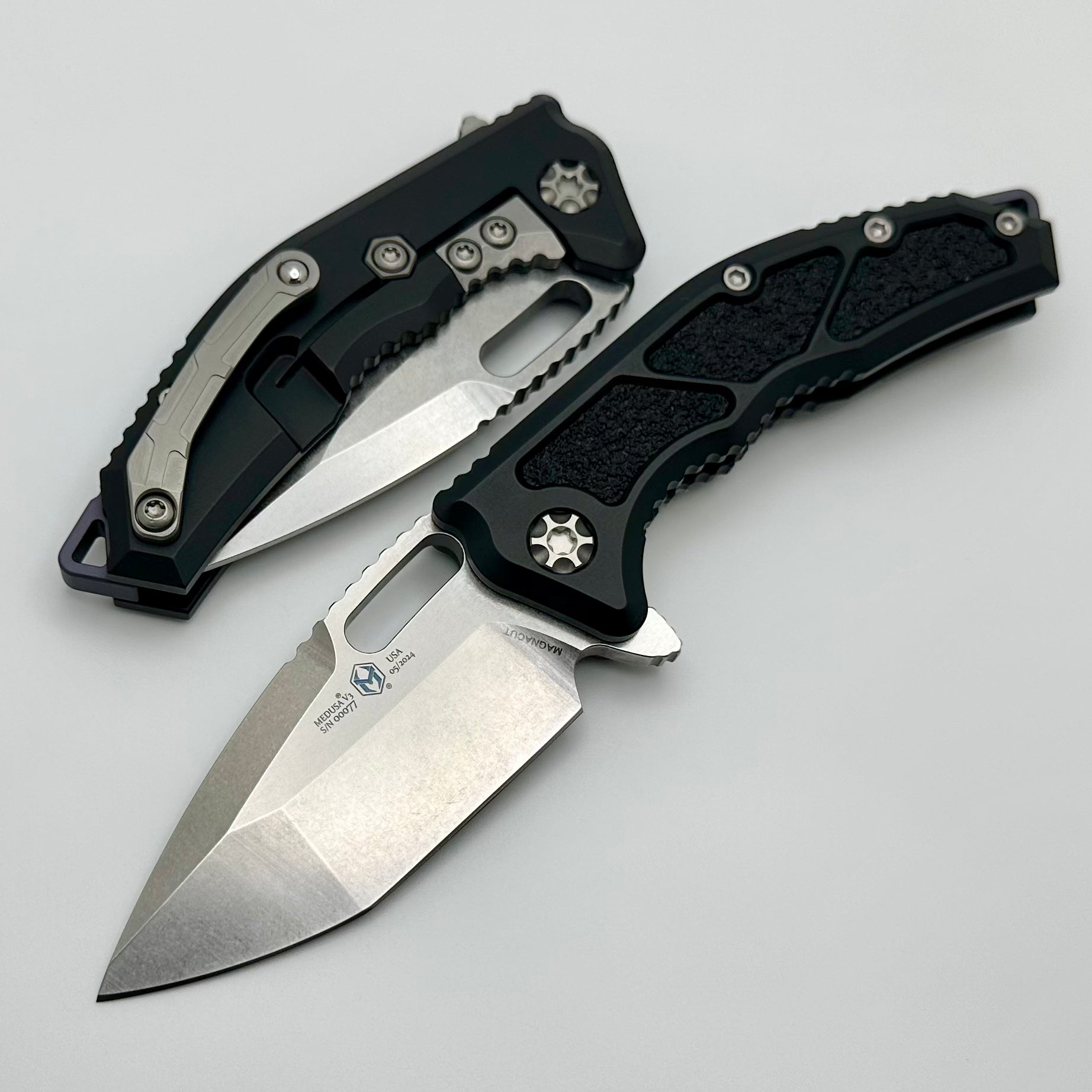 Premium Heretic Knives Medusa Manual Folding Knife - Black Aluminum Frame Lock with Grip Inlays & Stonewash MagnaCut Blade