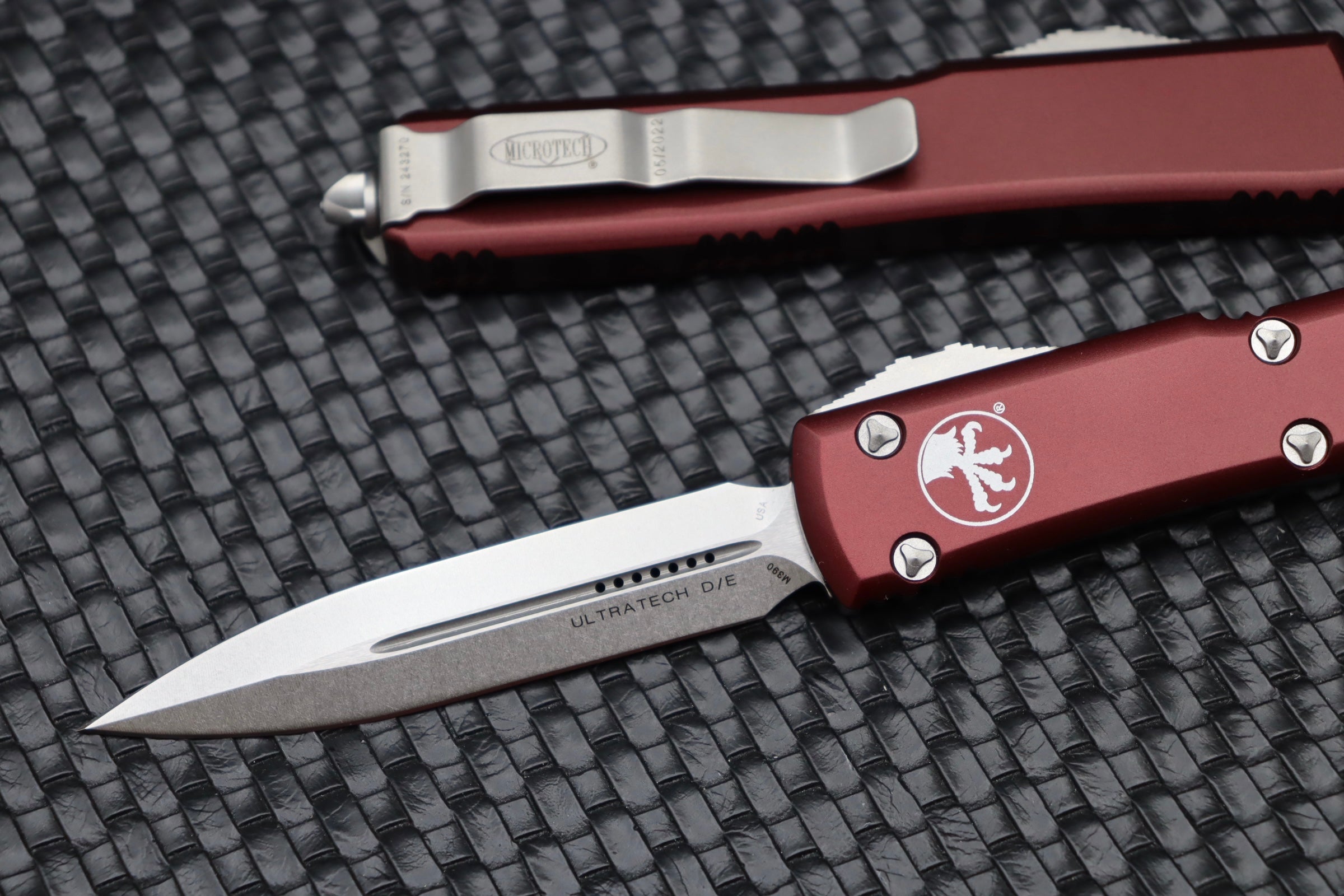 Microtech Ultratech D/E Stonewash Standard & Merlot 122-10MR - Premium Tactical Knife