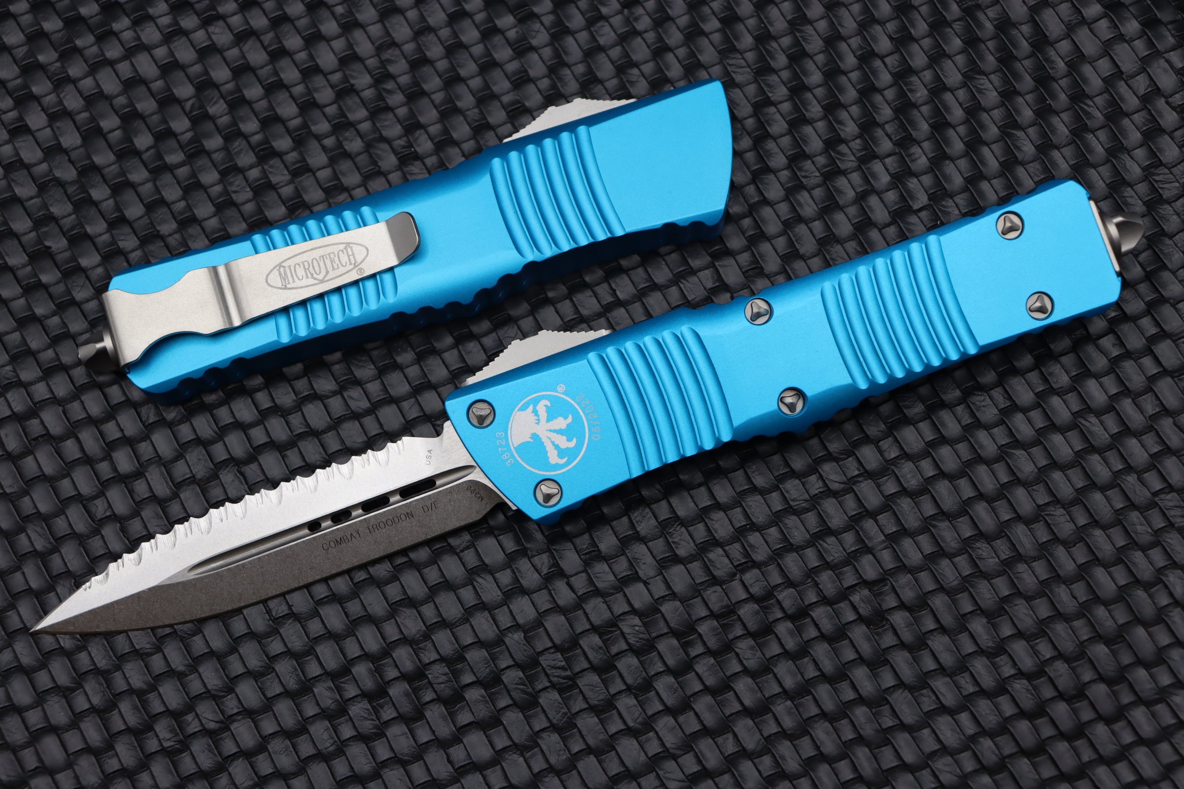 Ultimate Microtech Combat Troodon Double Edge Fully Serrated Knife - Stonewash & Turquoise