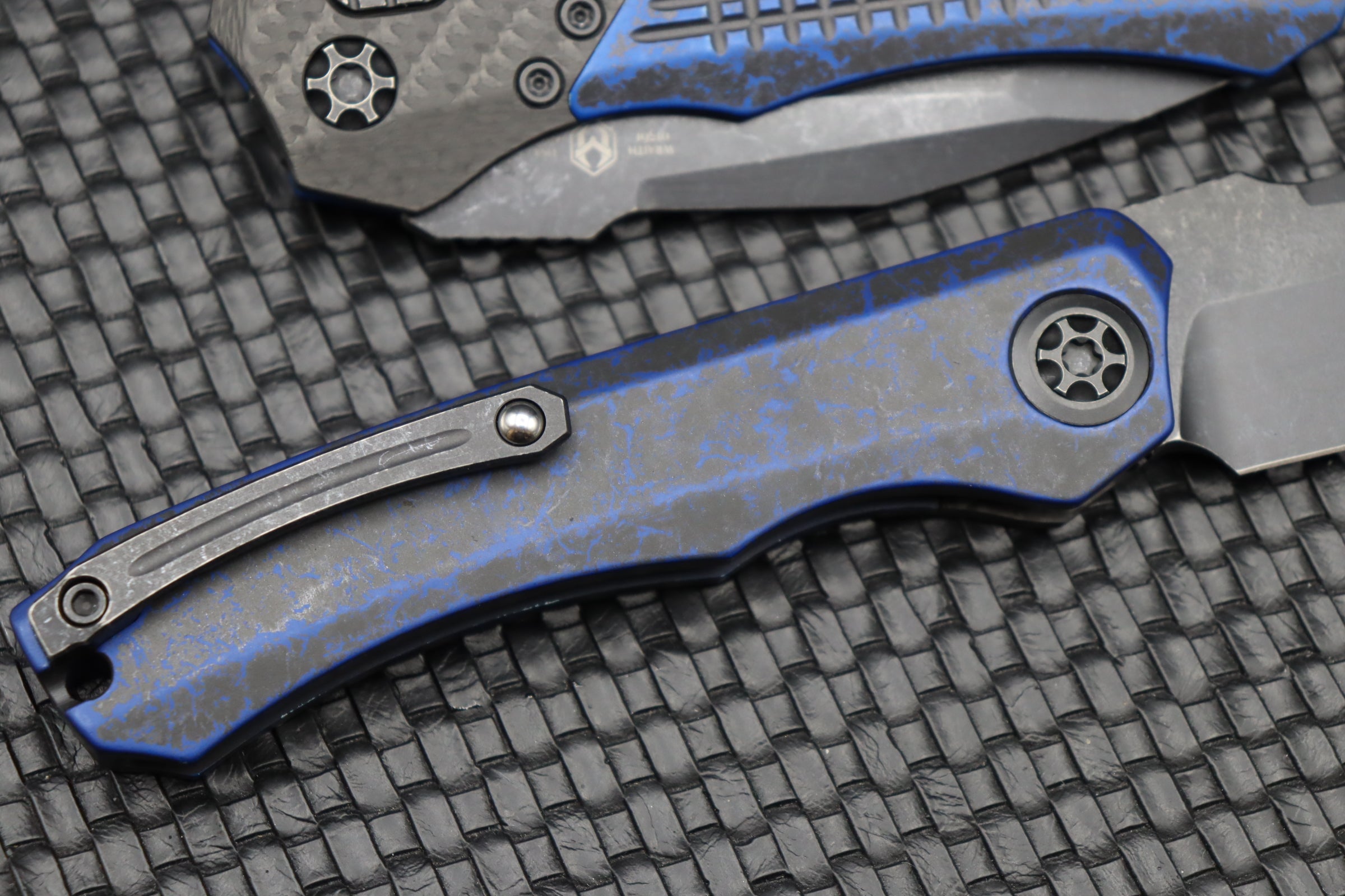 Premium Heretic Knives Wraith Auto Tanto - Battleworn Black with Carbon Fiber & Breakthrough Blue Handle