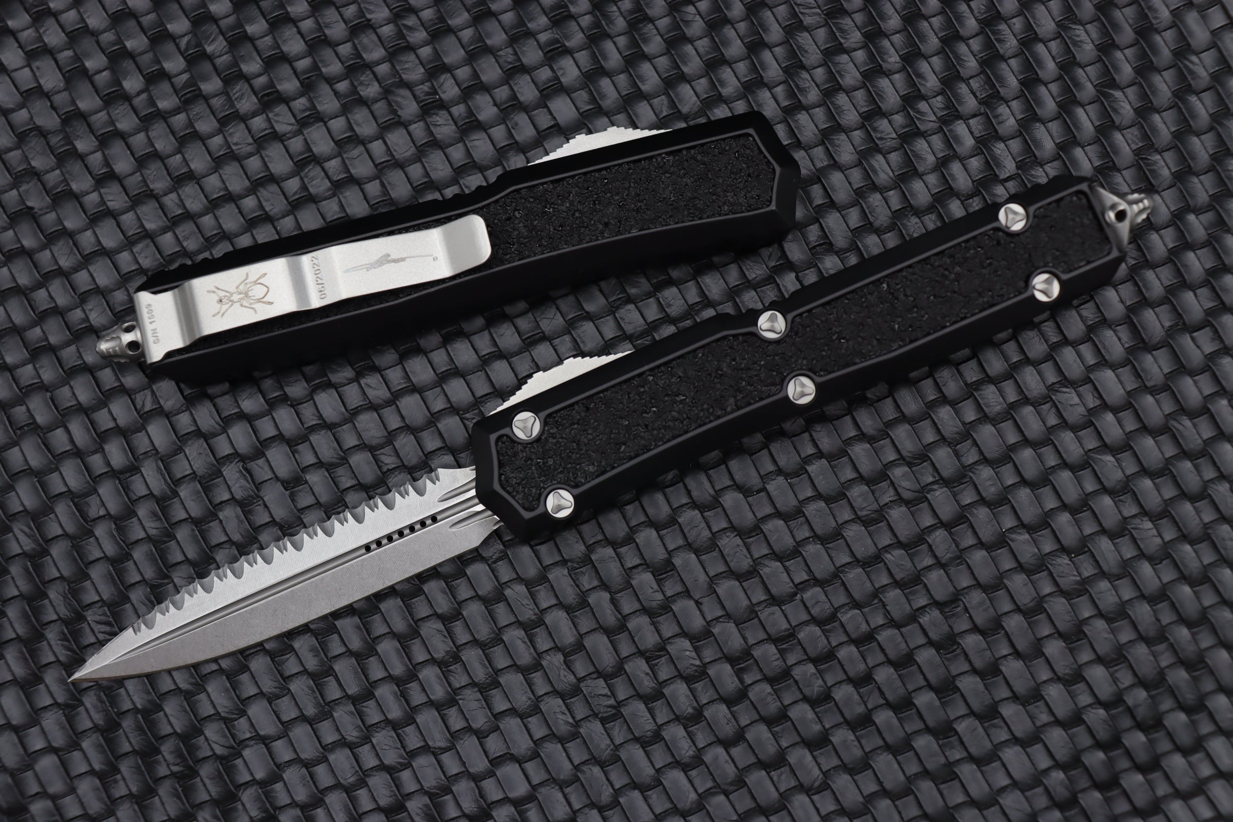 Premium Microtech Makora Double Edge Tactical Knife - Stonewash & Black Signature Series