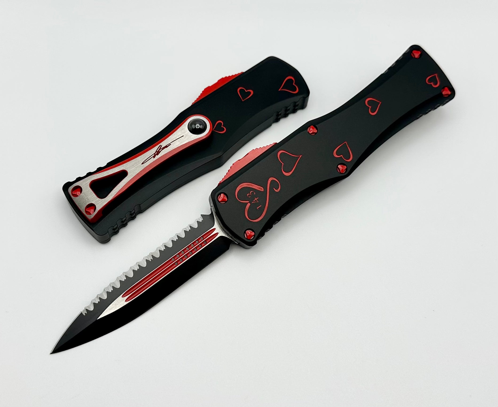 Microtech Twin Flames Signature Series Hera Set - Premium Full Serrated Knives