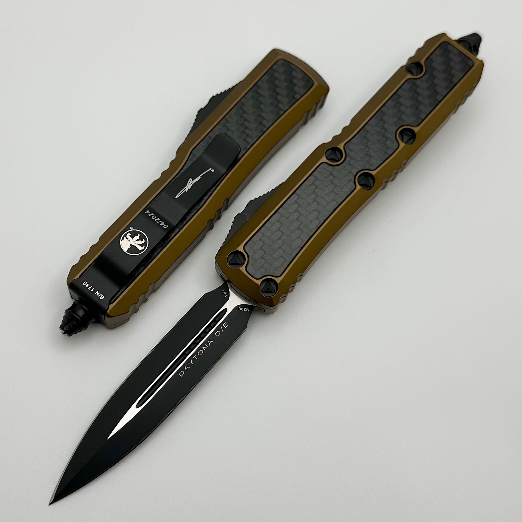 Premium Microtech Daytona Signature Series Knife with Carbon Fiber Inlays - Ultimate Tactical Tool