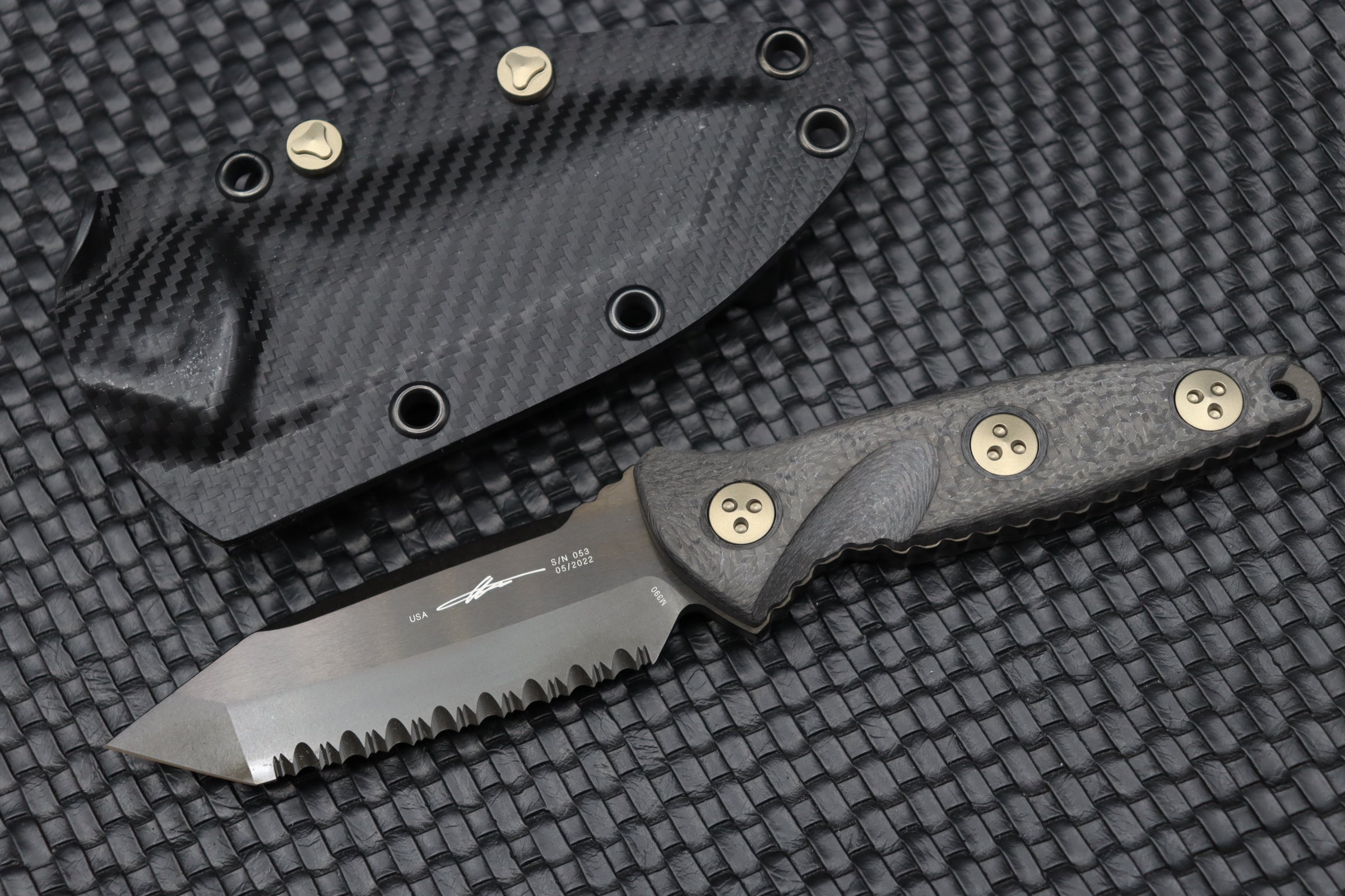 Microtech Socom Alpha Mini Tanto Tactical Knife - Black DLC & Carbon Fiber