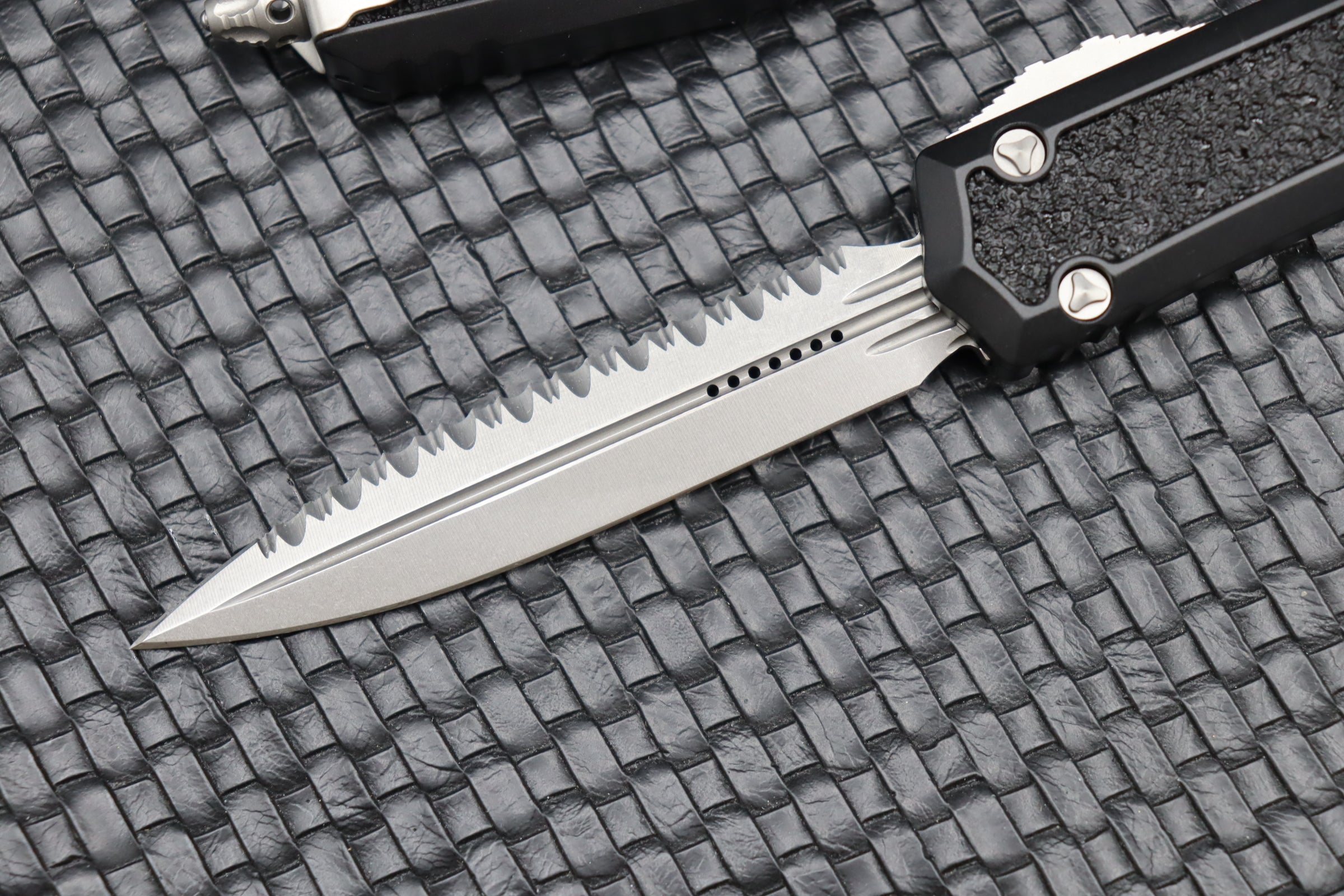 Premium Microtech Makora Double Edge Tactical Knife - Stonewash & Black Signature Series