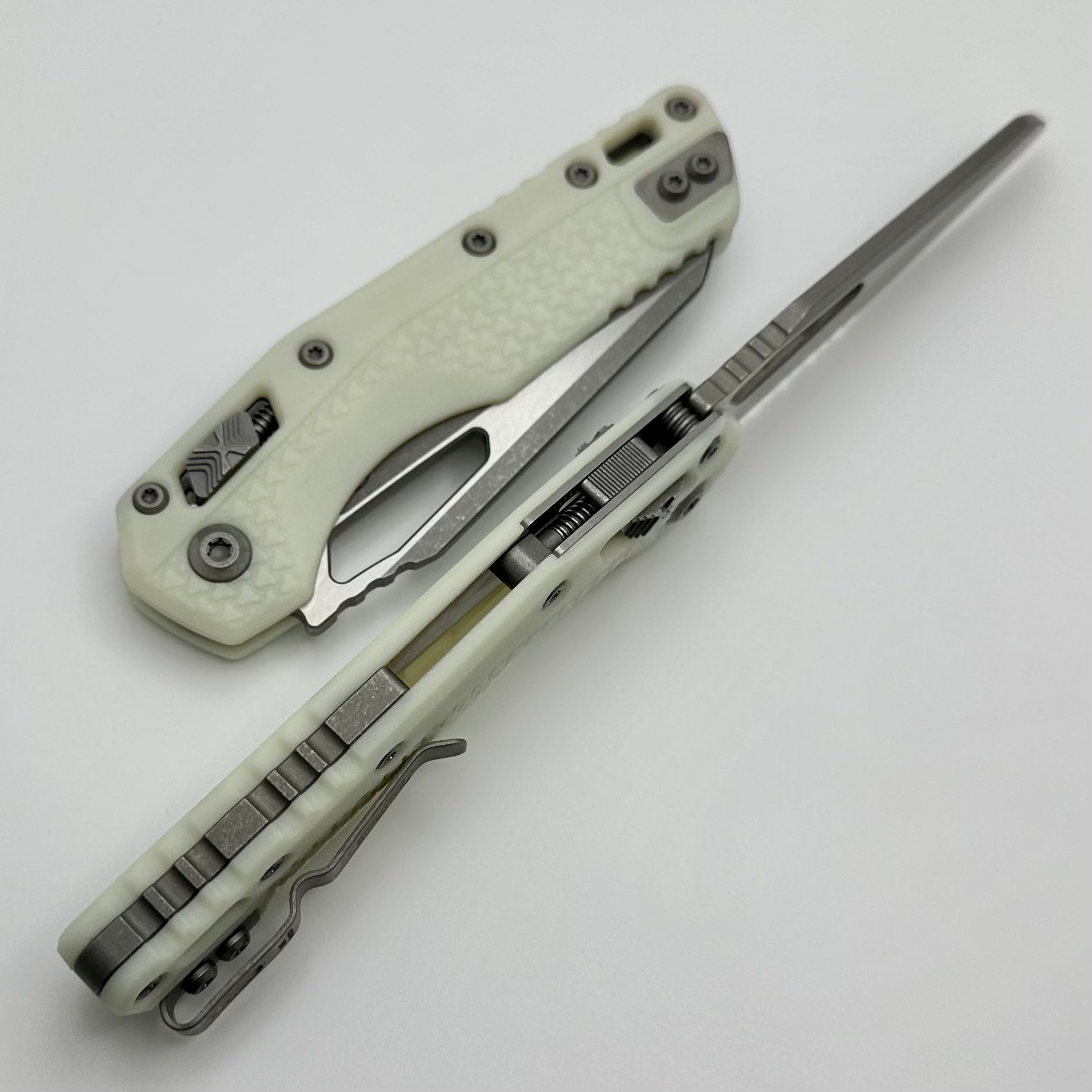 Microtech MSI RAM-LOK Ultimate Folding Knife - White Polymer & Apocalyptic Serrated M390MK