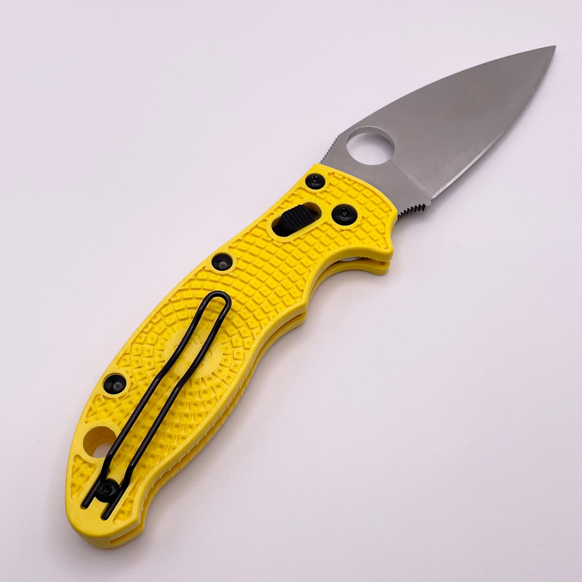 Premium Pre-Owned Spyderco Manix 2 Lightweight Salt: Yellow FRCP Handle & MagnaCut Blade