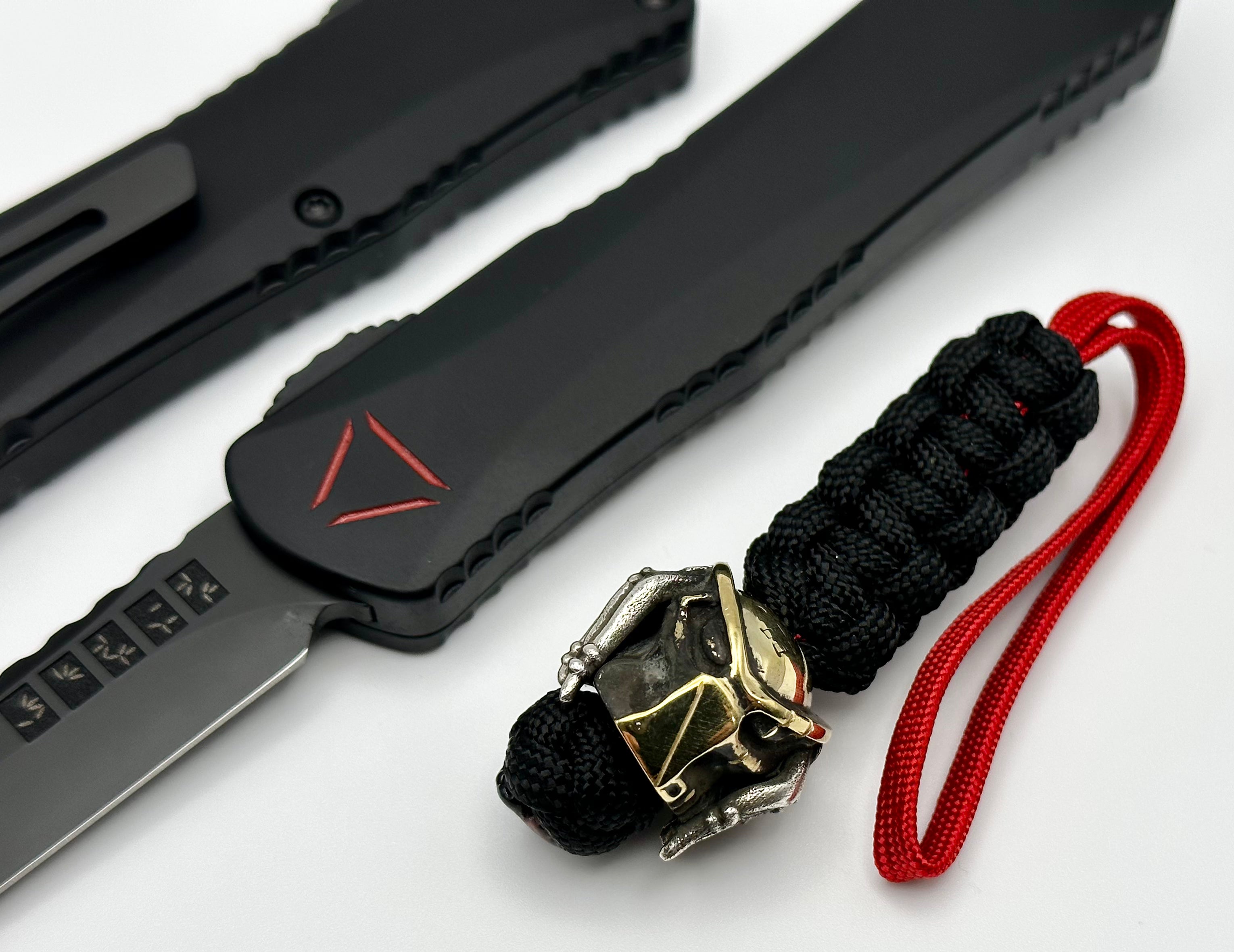 Heretic Knives Manticore E Black Predator - Ultimate Tactical OTF Knife with Red Reticle & Tanto MagnaCut Blade