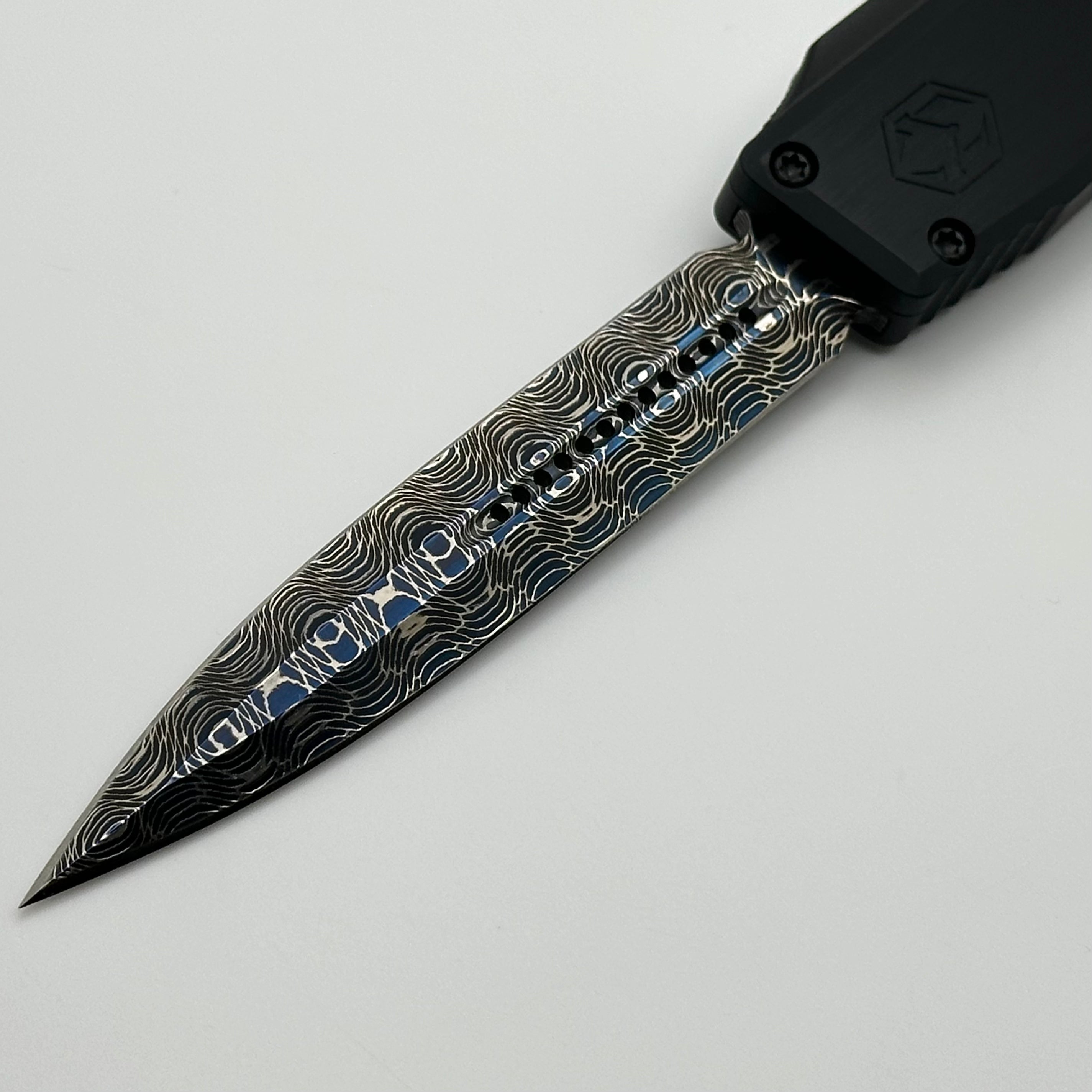 Heretic Premium NYX OTF Knife - Blued Vegas Forge Damascus Blade