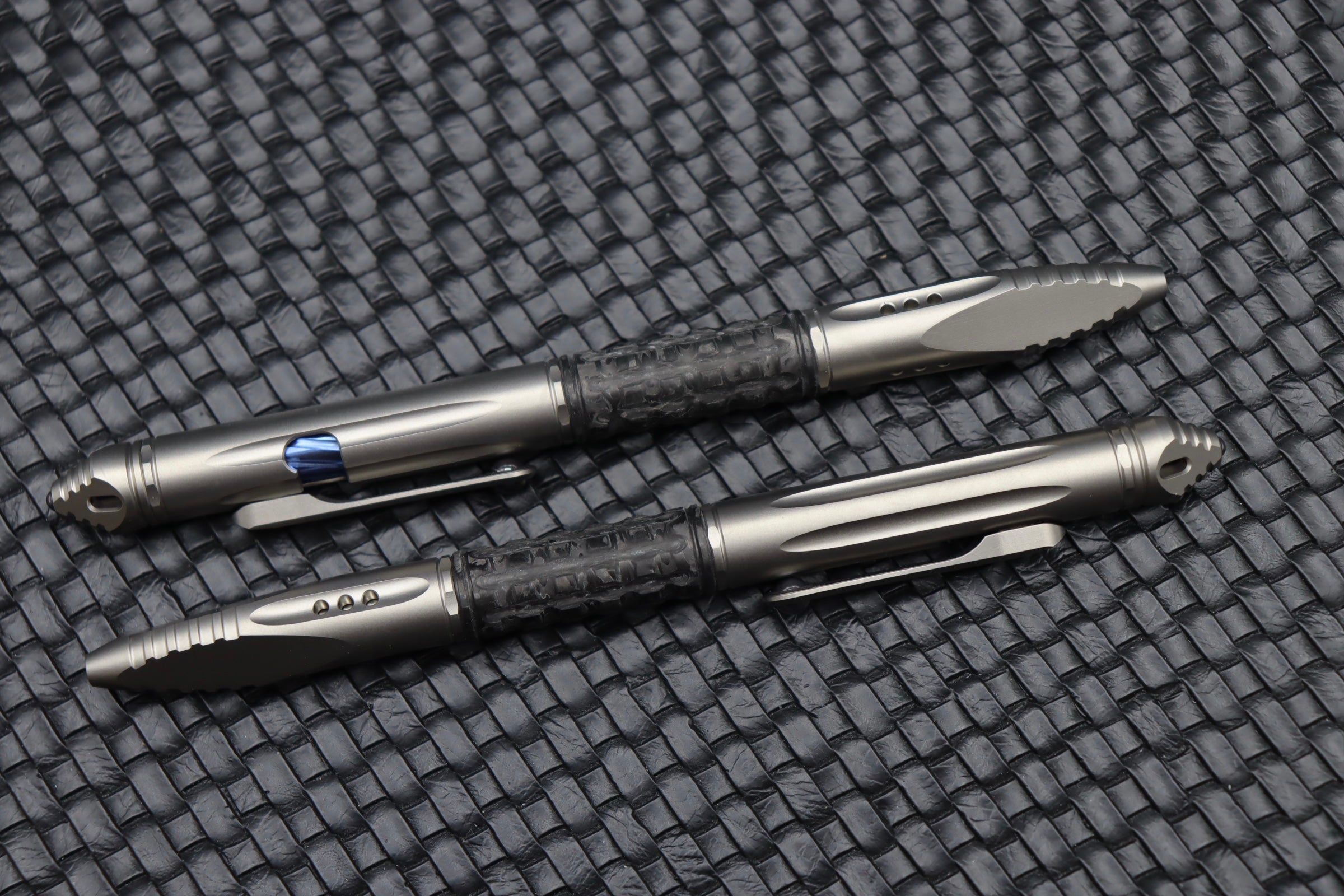 Microtech Kyroh Premium Bolt-Action Pen - Full Size Bead Blast Titanium