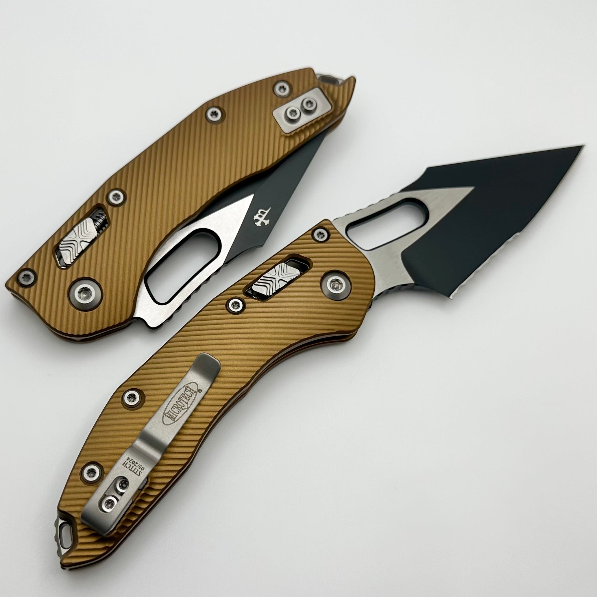 Premium Microtech Stitch RAM LOK Knife - Tan Aluminum & Two-Tone Black Serrated Blade