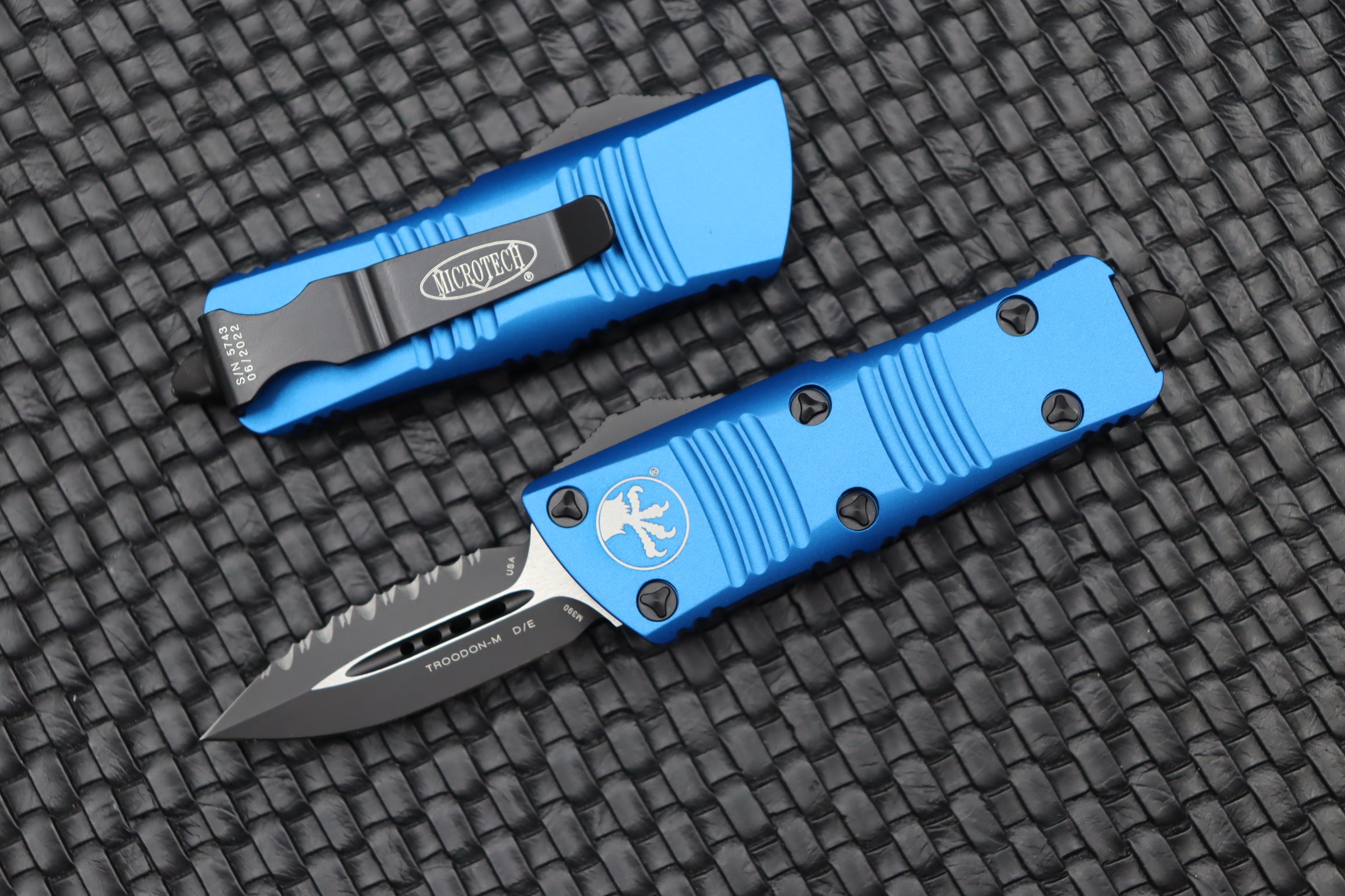 Premium Microtech Troodon Mini Double Edge Knife - Black Fully Serrated & Blue