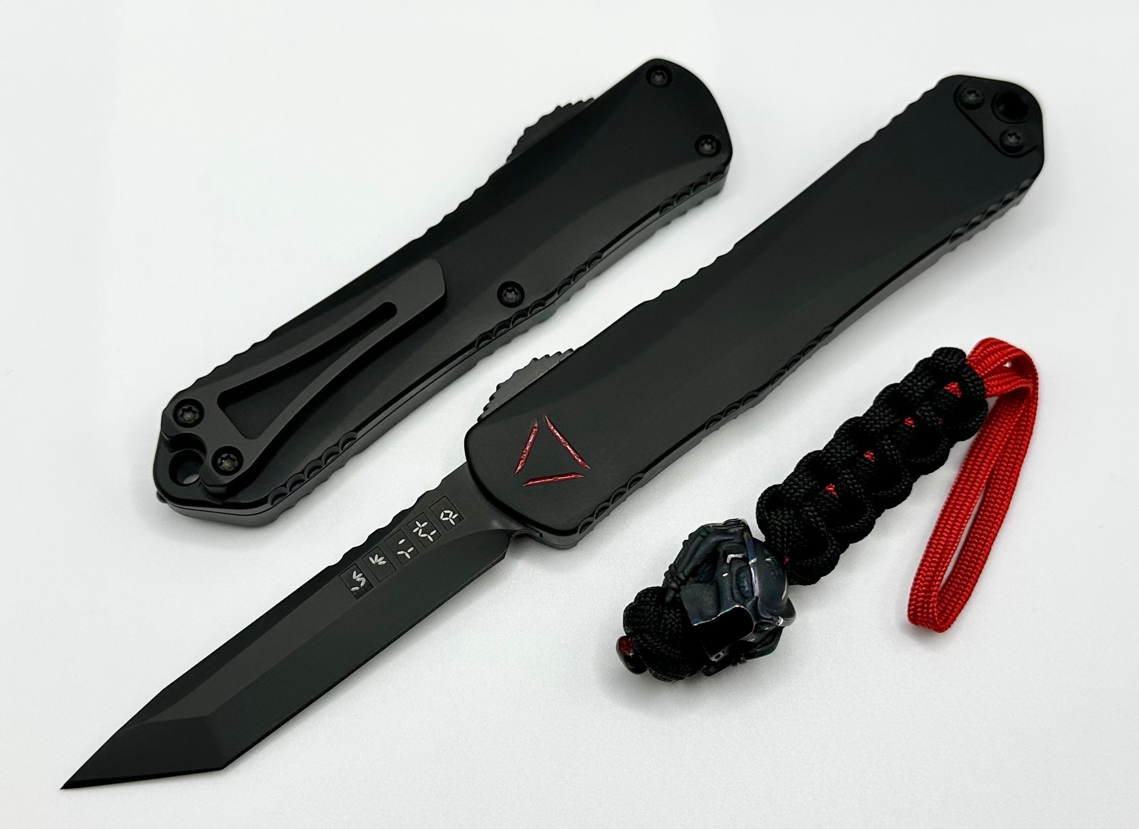 Heretic Knives Manticore E Black Predator Tactical OTF Knife with Red Reticle, Tanto MagnaCut Blade & Cobalt Predator Bead