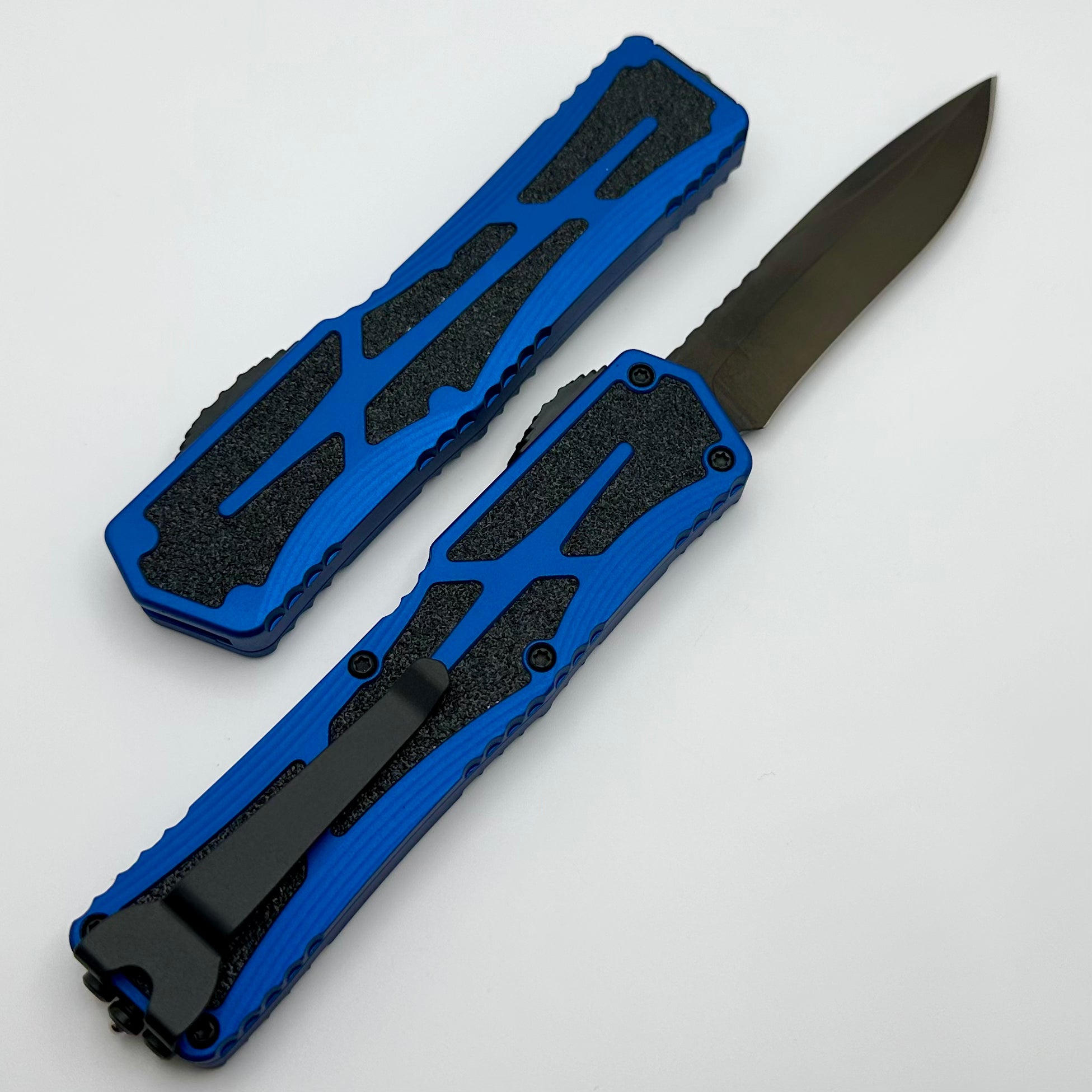 Heretic Knives Colossus DLC Recurve | Premium Magnacut Blade & Blue Aluminum Handle