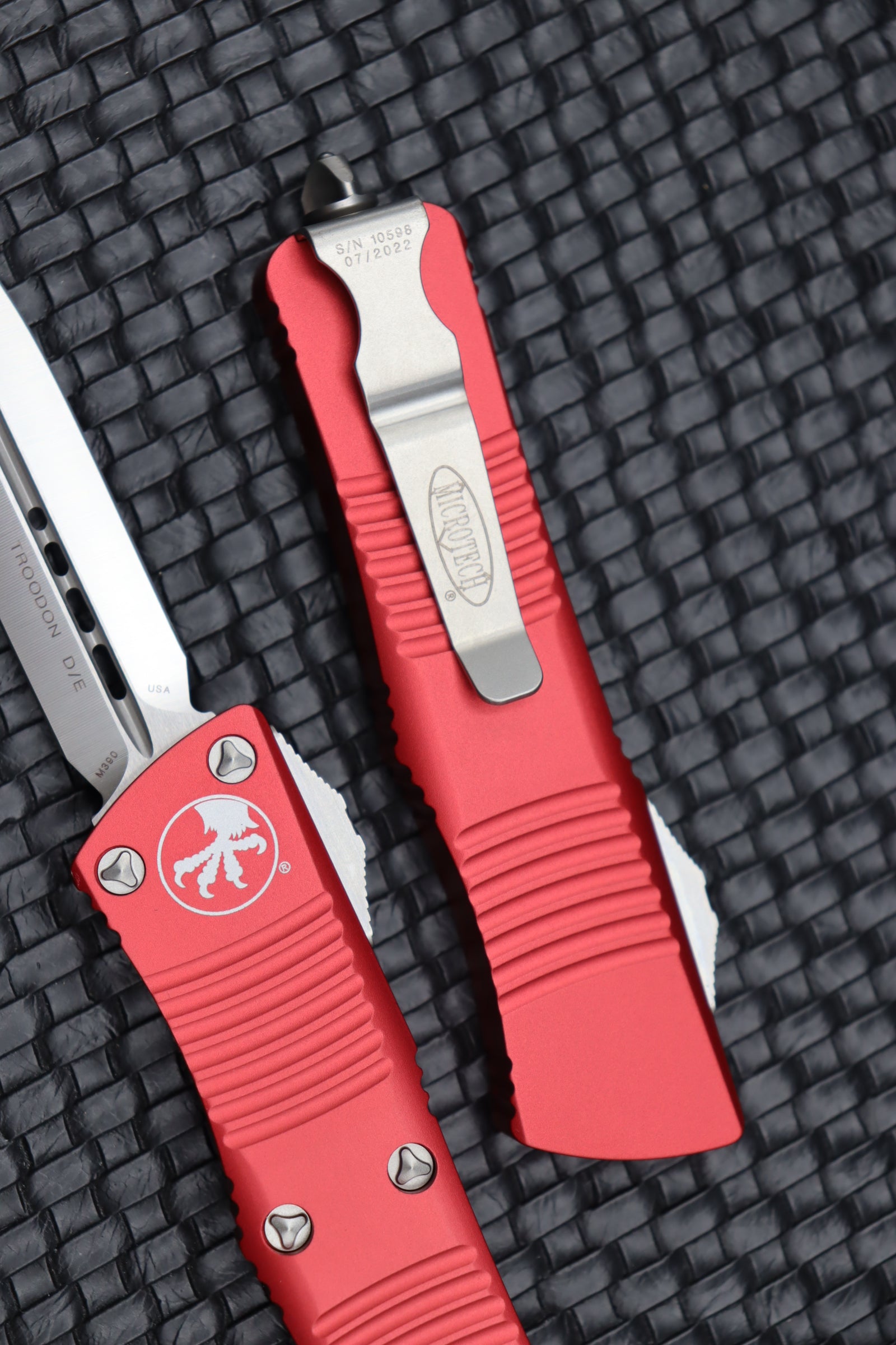 Microtech Troodon Satin Standard Double Edge & Red 138-4RD | Premium Compact OTF Knife