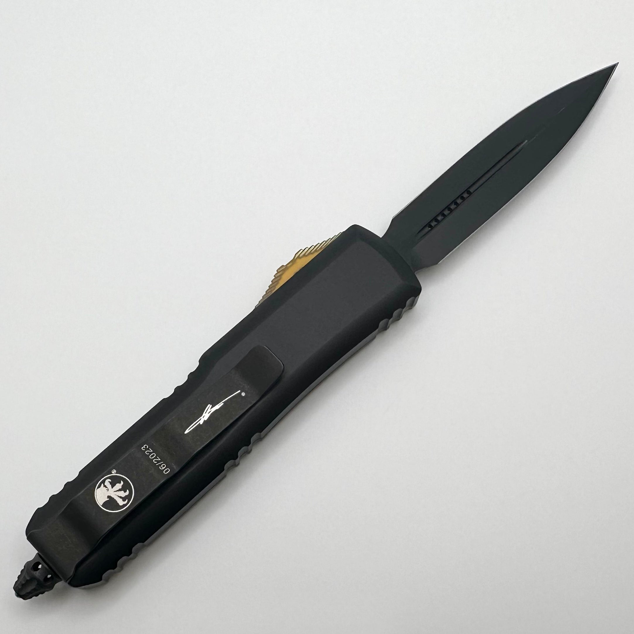 Microtech UTX-85 Ultem Premium EDC Knife - Double Edge DLC MagnaCut Signature Series