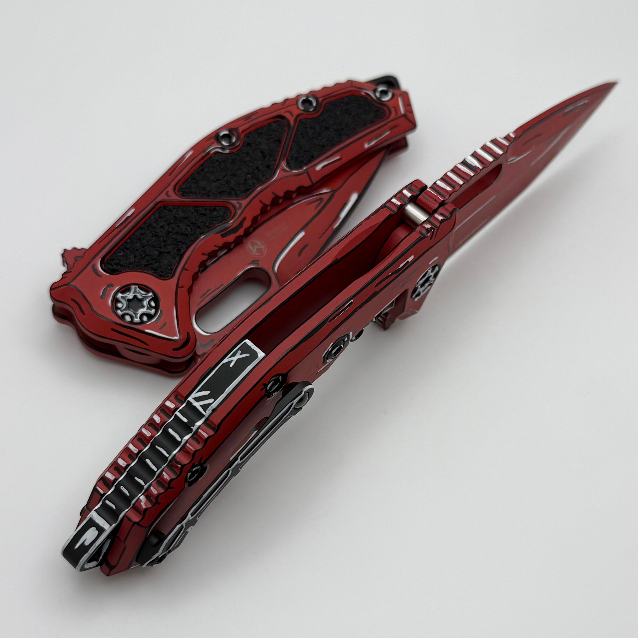 Heretic Knives Medusa Cel Shade Red – Ultimate Precision with MagnaCut Steel