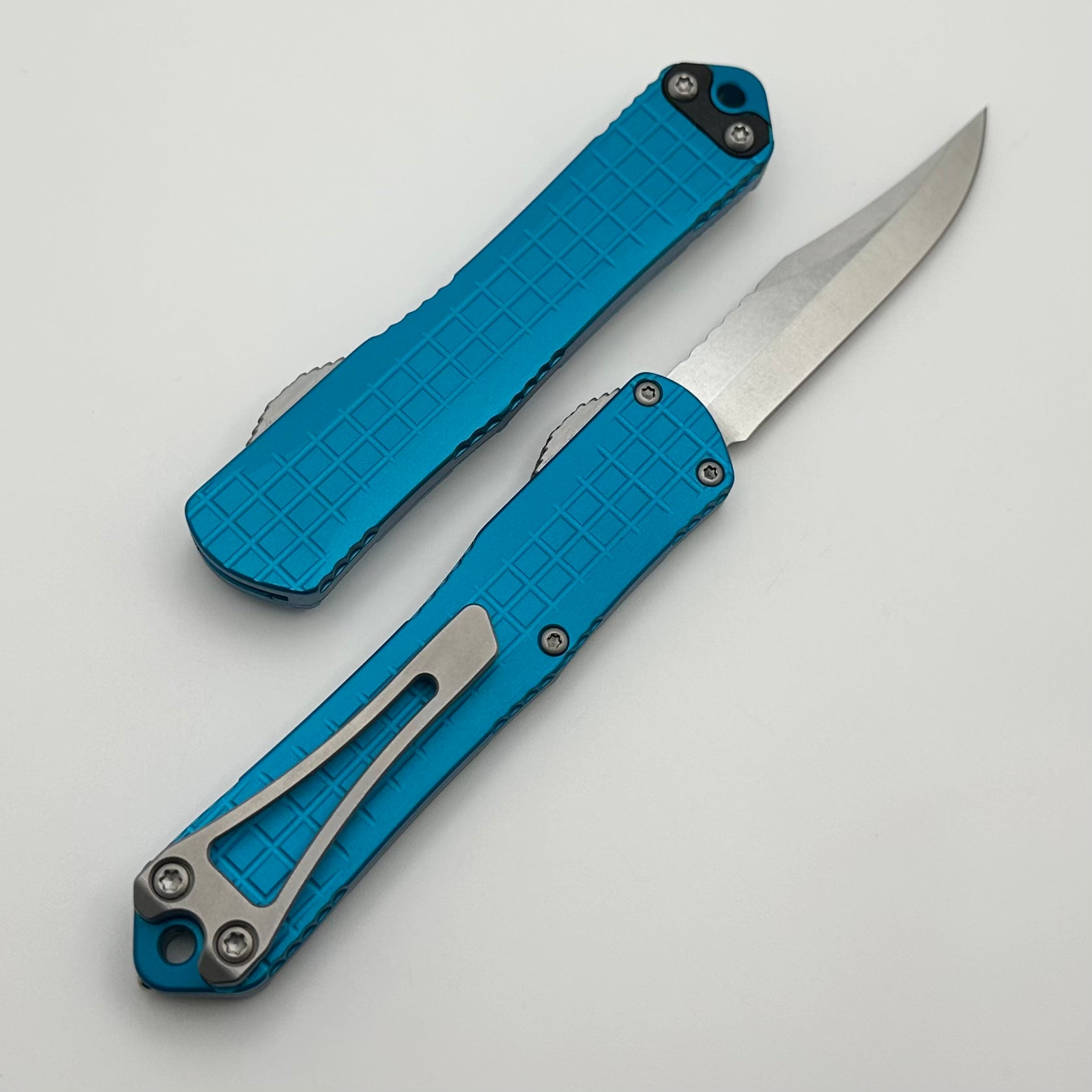 Heretic Knives Manticore S Turquoise Frag & Stonewash Bowie MagnaCut - Premium Compact OTF Knife