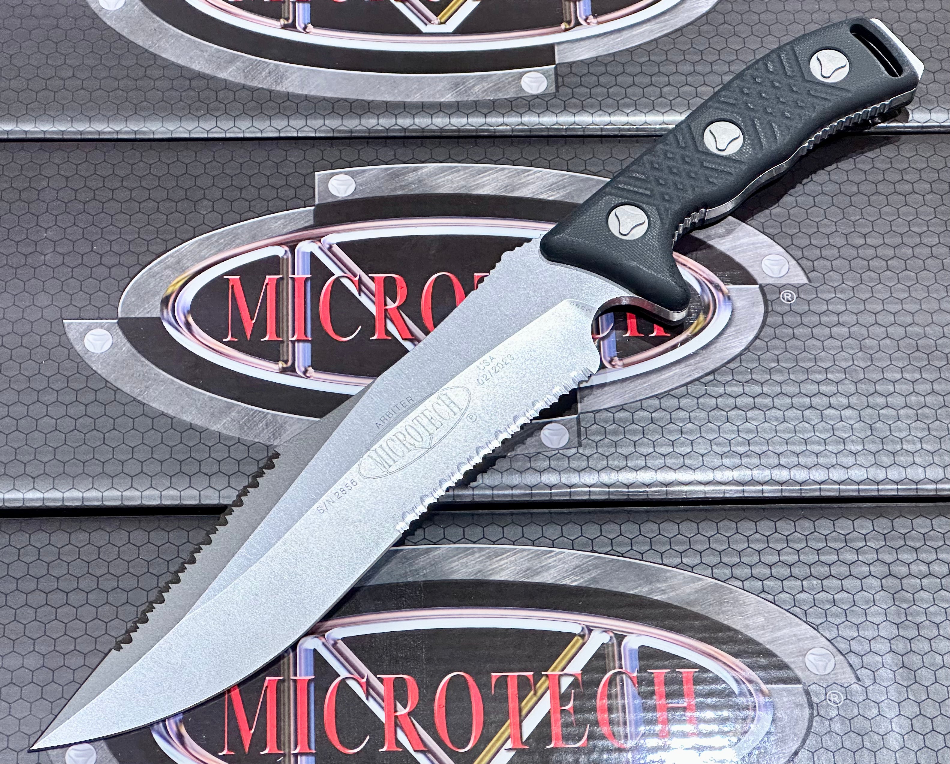 Microtech Arbiter Premium Fixed Blade Knife - Ultimate Survival Tool