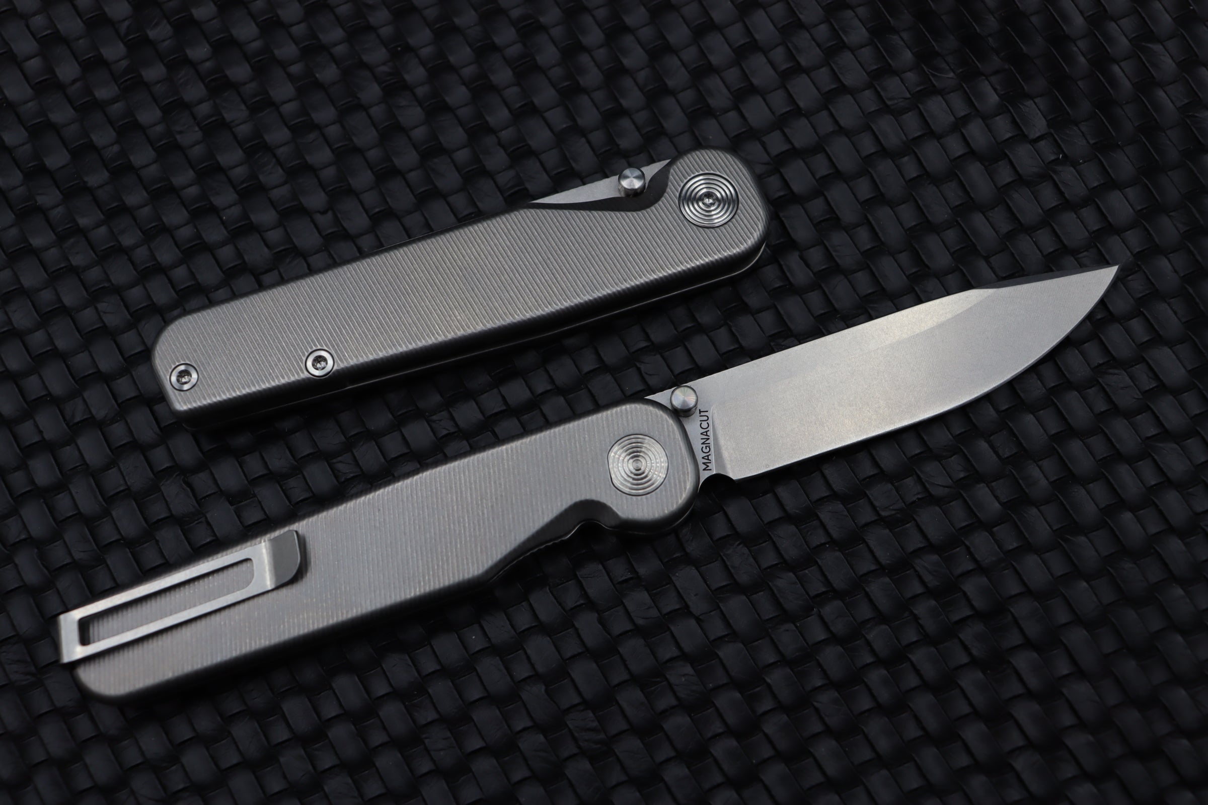 Ultimate Tactile Turn Rockwall Thumbstud Titanium & Magnacut Knife