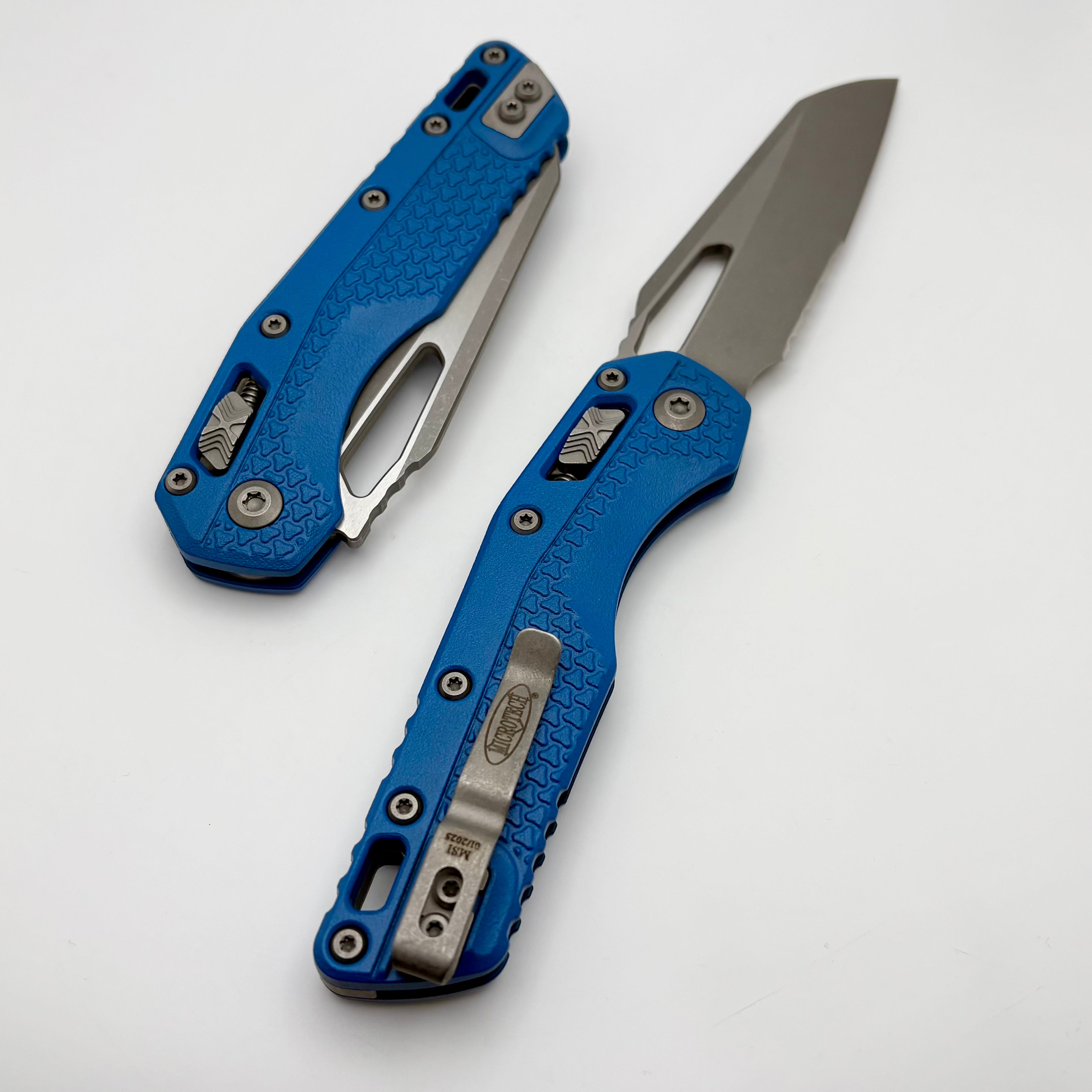 Microtech MSI RAM LOK Folding Knife - Cerakote Blue, Polymer Handle, Apocalyptic Serrated M390MK Blade