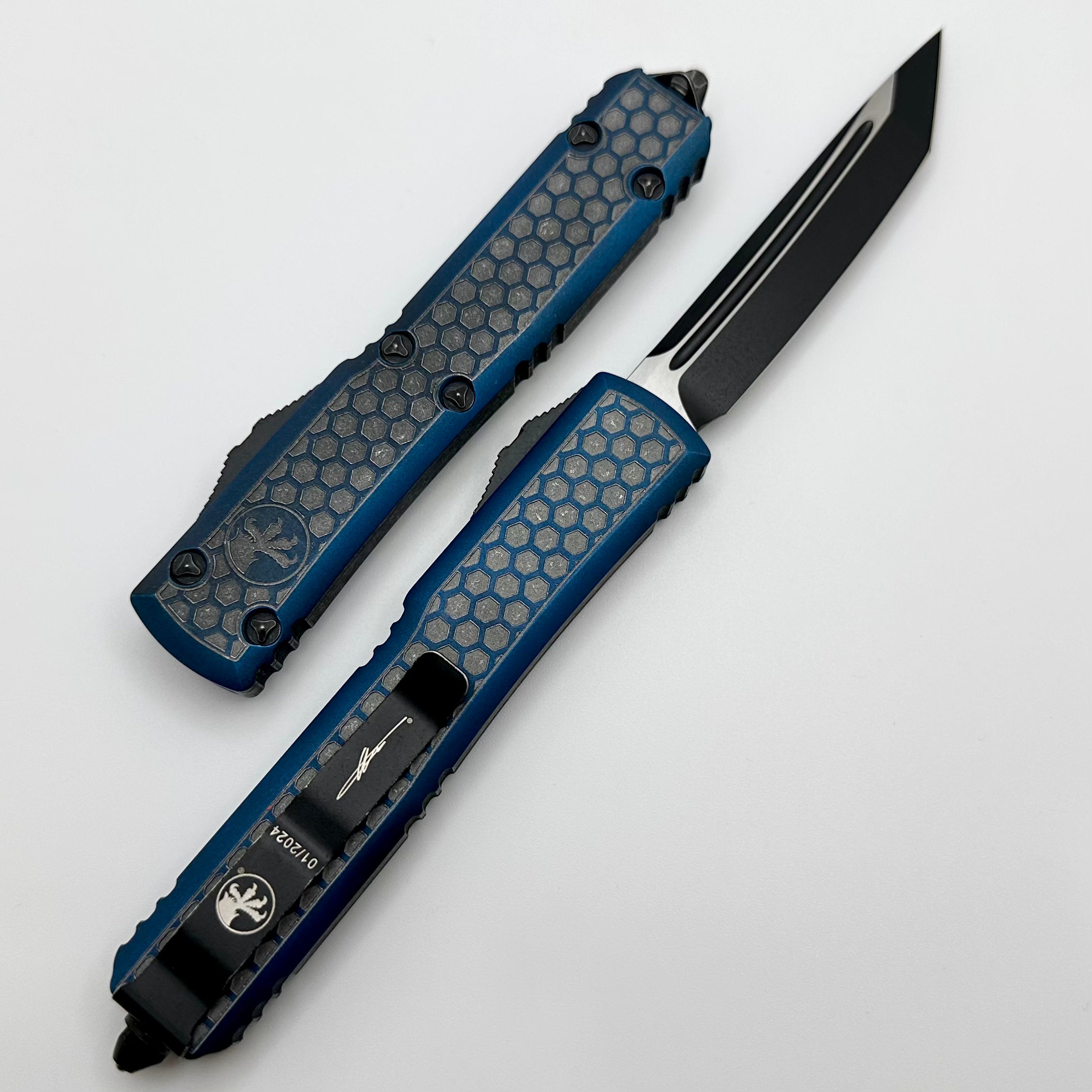 Microtech Ultratech Premium Tanto Blade Knife - Weathered Blue Hex Pattern