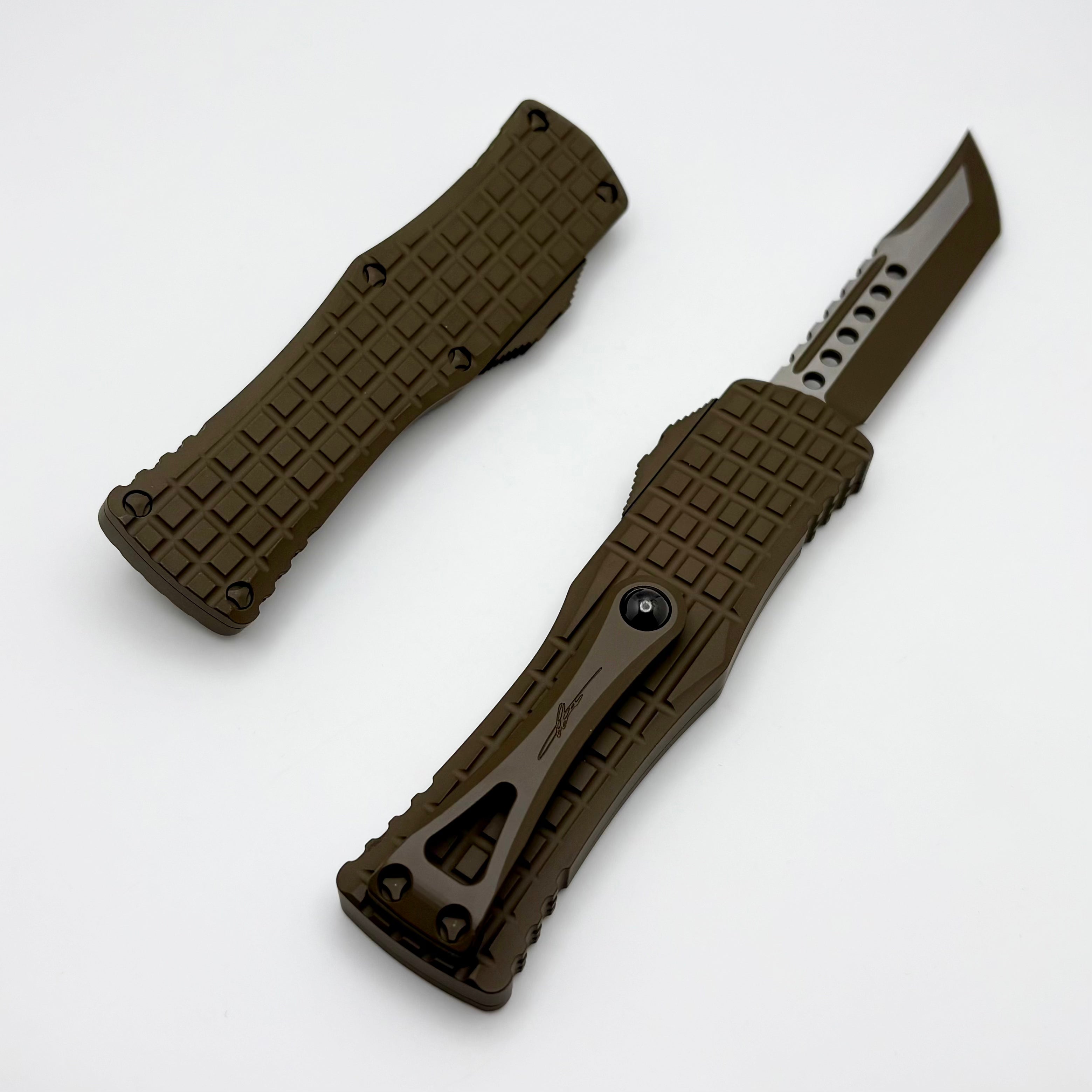 Premium Microtech Hera Frag Hellhound Signature Series - Chocolate Brown Cerakote