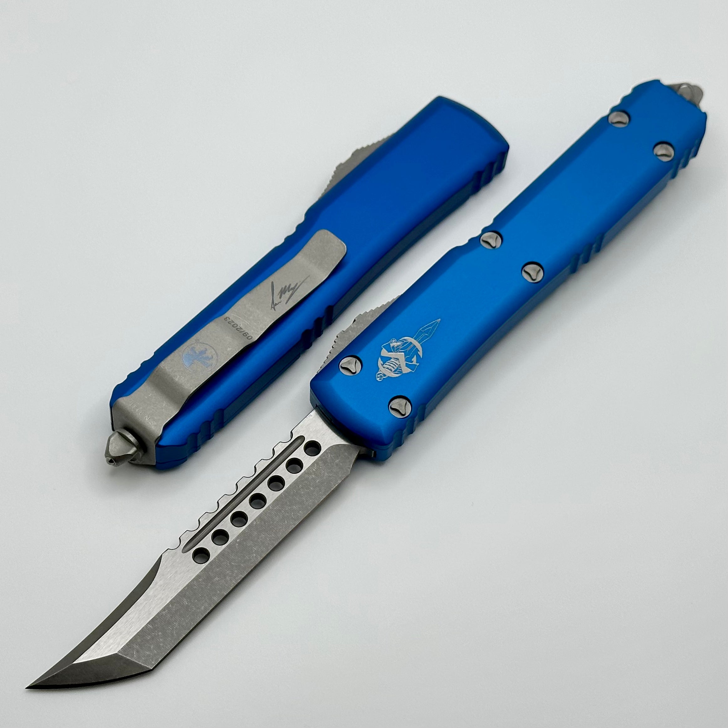 Microtech Ultratech Hellhound Apocalyptic Standard & Blue Signature Series - Premium Tactical Knife