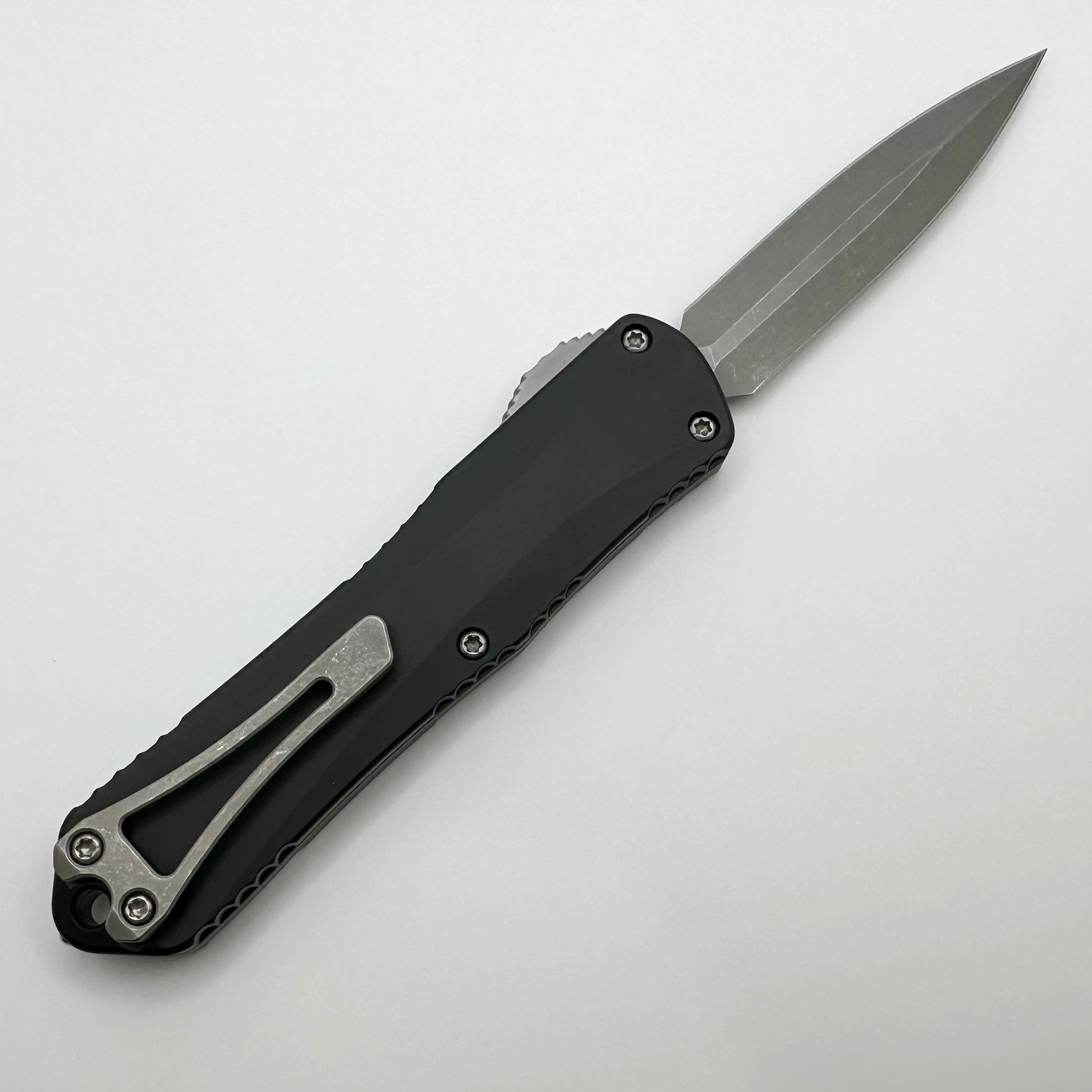 Heretic Knives Manticore E Tactical OTF Knife - MagnaCut Blade, Battleworn Finish