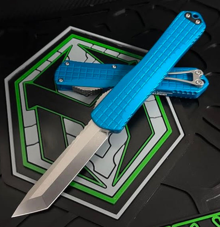 Premium Heretic Knives Manticore X - Turquoise Frag Handle & Stonewash Tanto MagnaCut