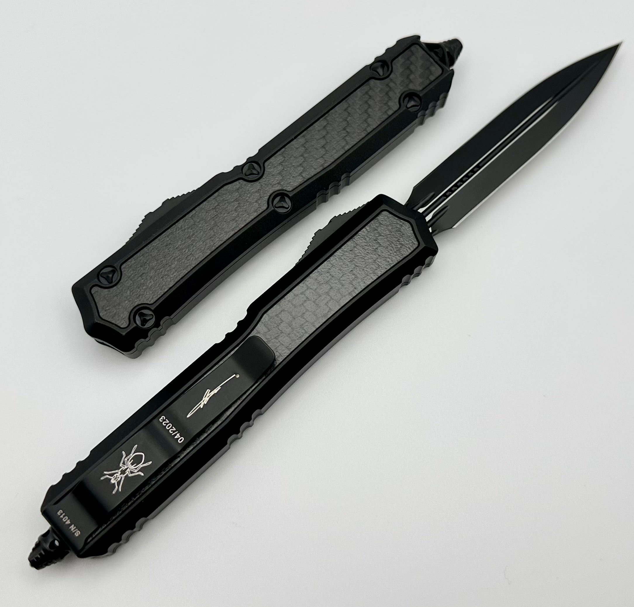 Microtech Makora Double Edge Tactical Knife - Premium Carbon Fiber Inlays | Signature Series 206-1TCFIS