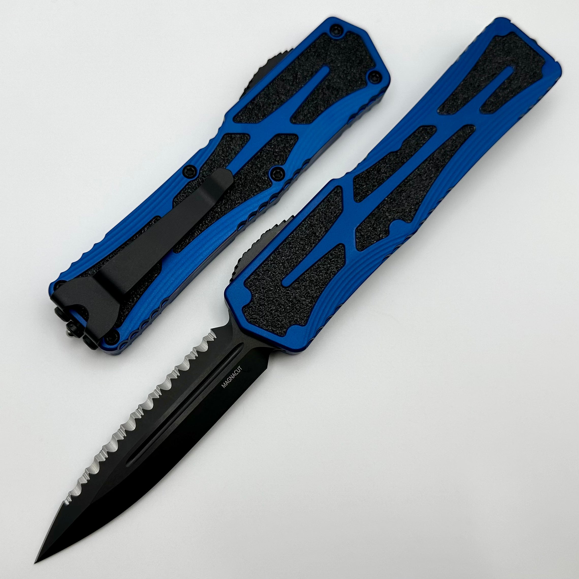 Premium Heretic Knives Colossus: Ultimate Double Edge Serrated Magnacut Blade with Blue Aluminum Handle