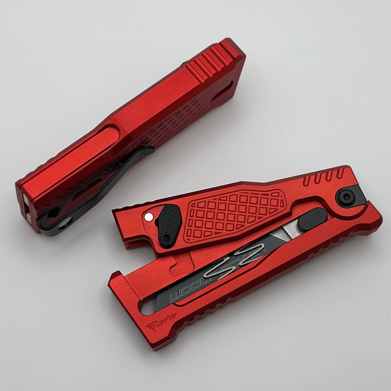 EXO-U Ultimate Utility Knife with Diamond Pattern Red Aluminum Handle