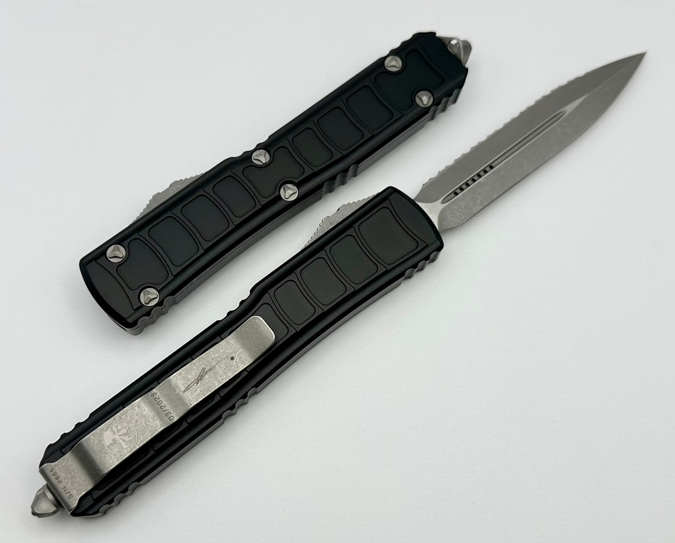 Microtech Ultratech II Stepside Apocalyptic Full Serrated Tactical Knife - Black Signature Series