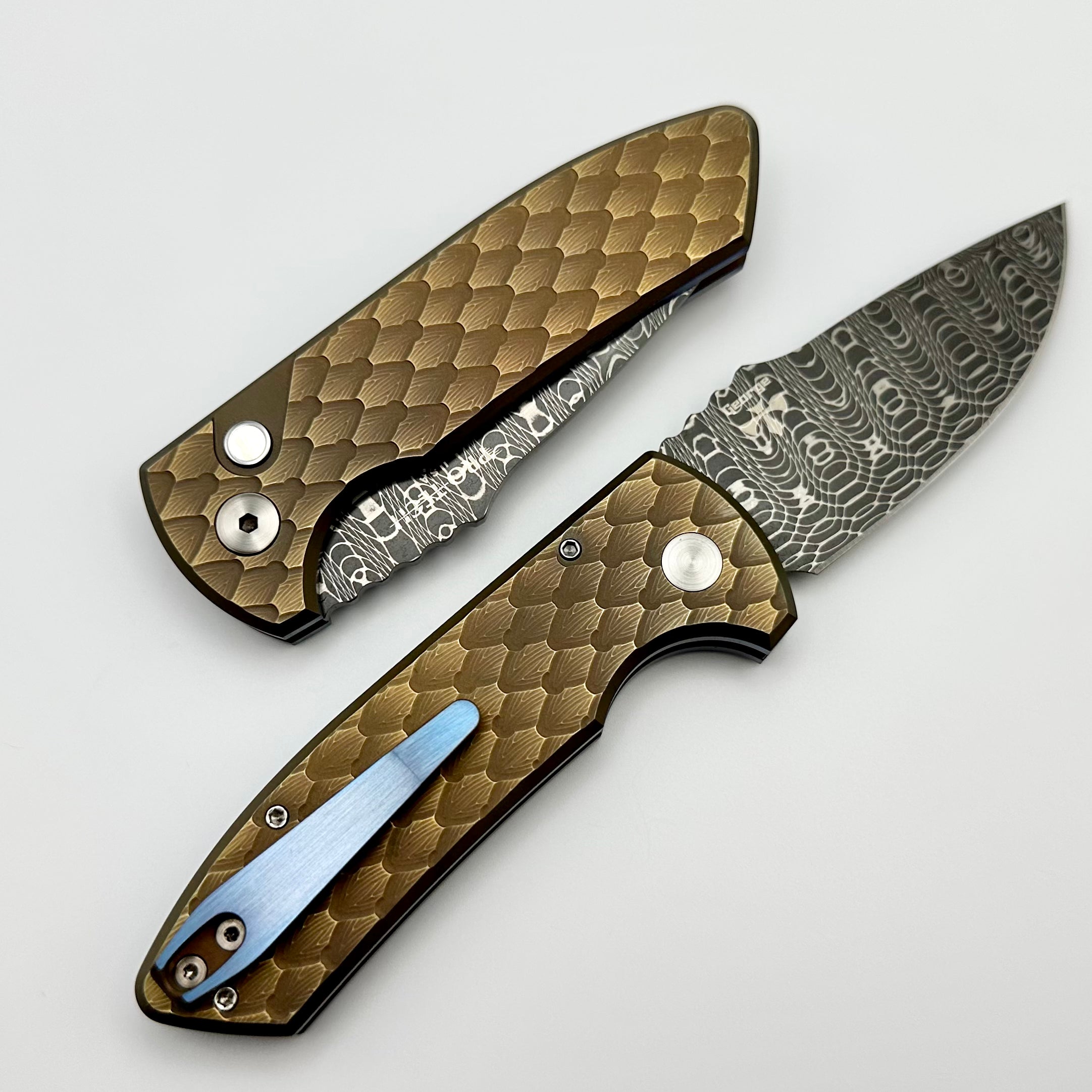 Ultimate Pro-Tech SBR Short Bladed Rockeye Knife - Premium Bronze/Blue Design with Vegas Forge Damascus Blade