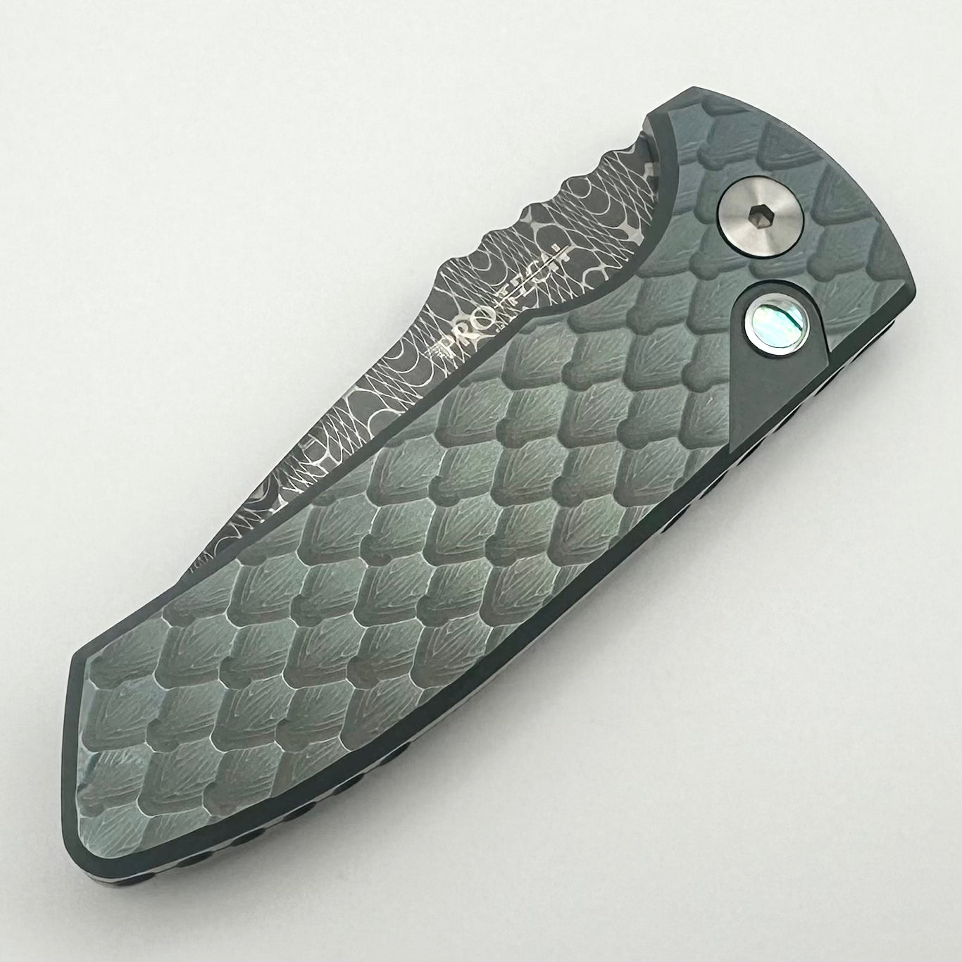 Pro-Tech SBR Short Bladed Rockeye: Premium Green Double Feather Texture with Bronze Titanium Handle & Abalone Button | Vegas Forge Damascus 2023 Custom 004