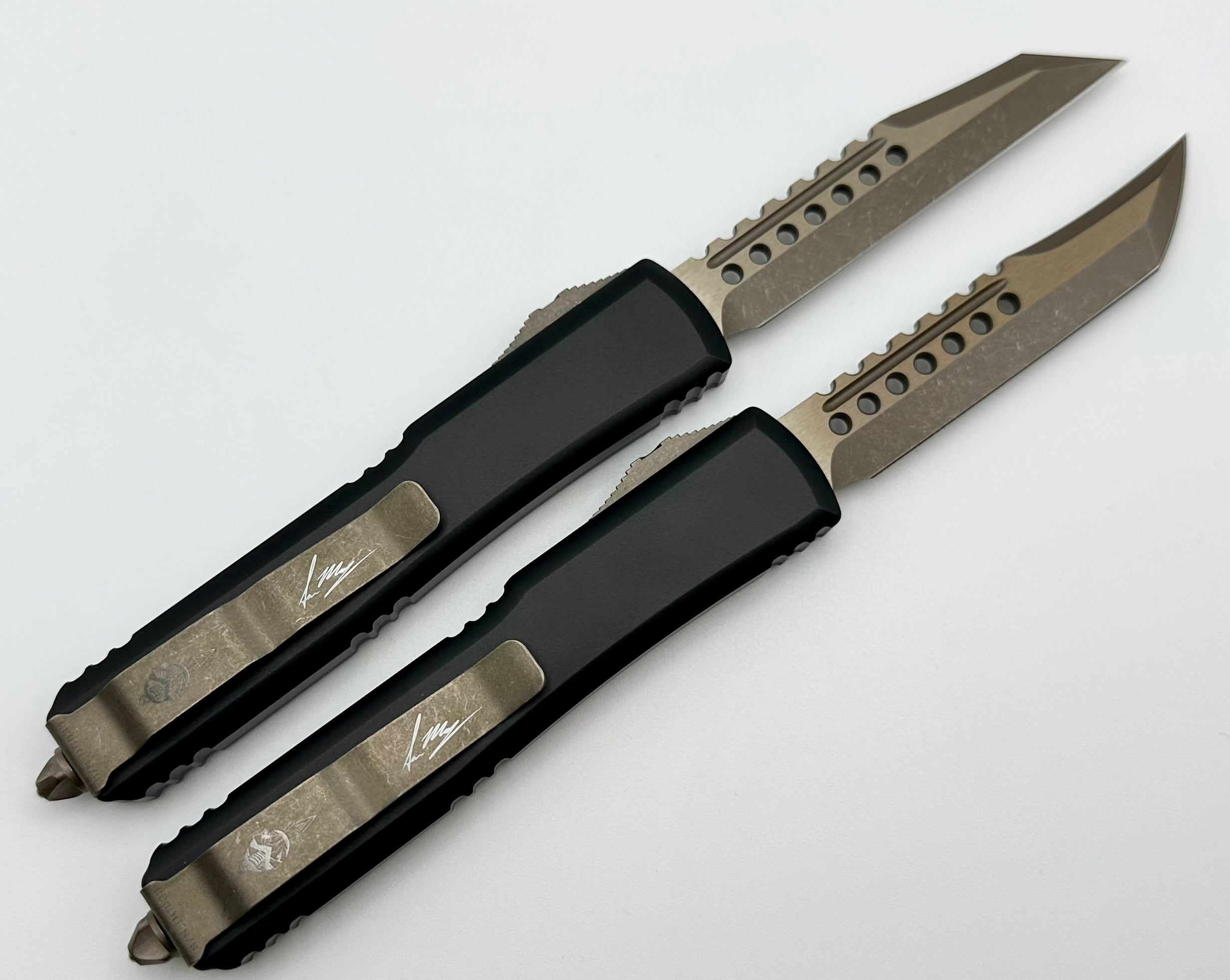 Microtech Ultratech Premium Signature Series: Death Card Hellhound & Warhound Set (Bronze Apocalyptic Finish)