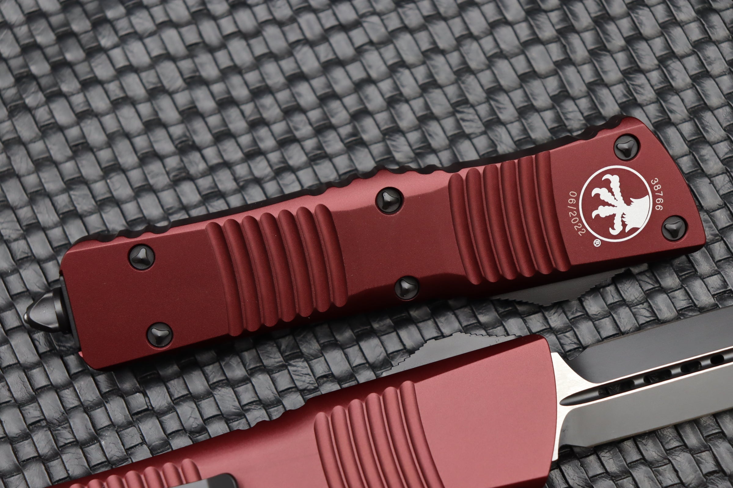 Premium Microtech Combat Troodon D/E Tactical Knife - Black & Merlot Red