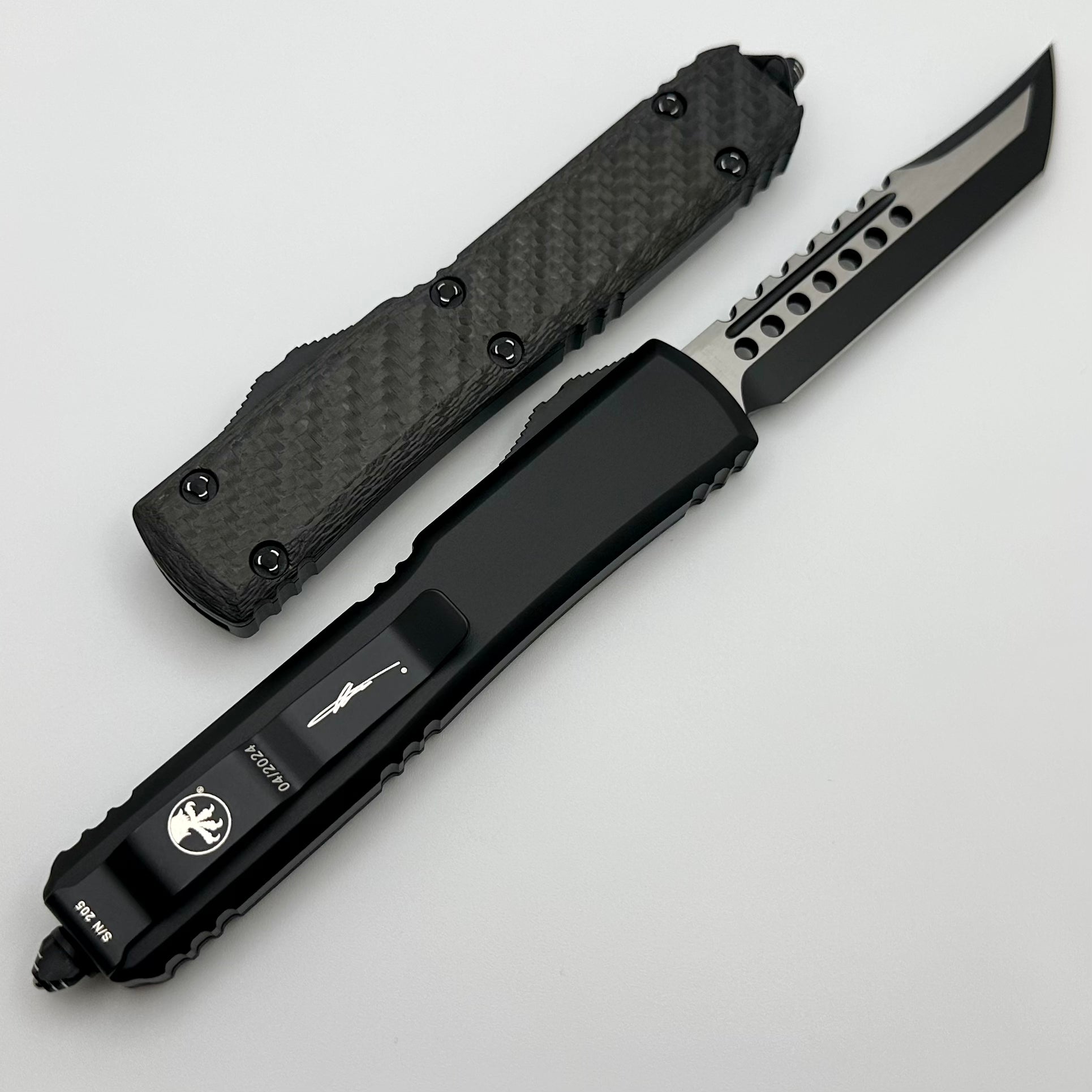 Microtech Ultratech Hellhound Two Tone Black Cerakote with Carbon Fiber Top - Ultimate Tactical Knife