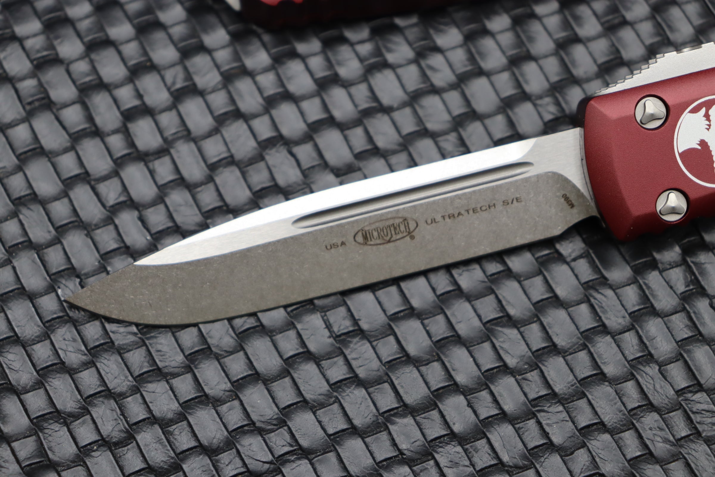 Premium Microtech Ultratech Single Edge Knife - Stonewash & Merlot Finish